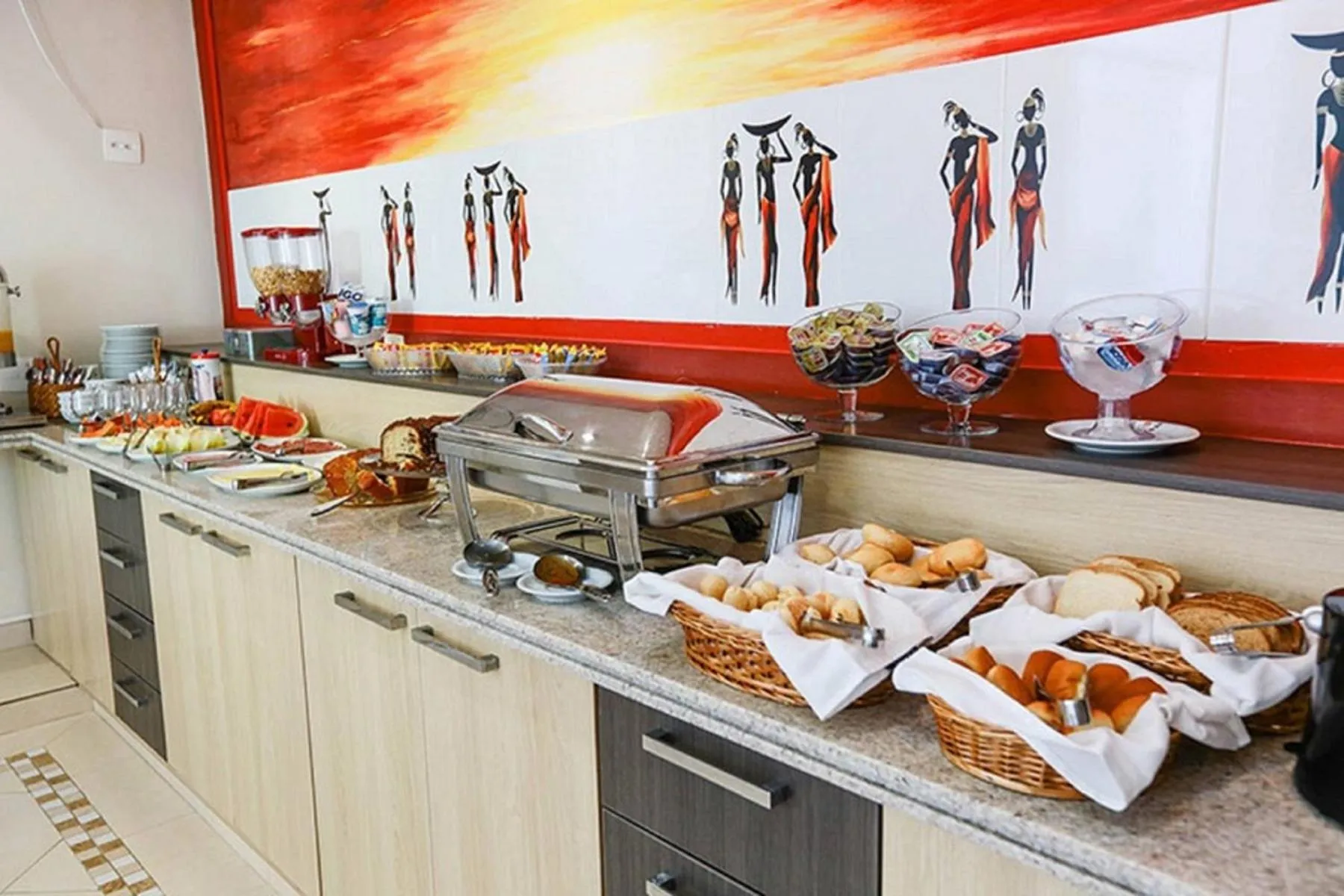 Breakfast in Hotel Rosa da Ilha Guaruja - Perto do Mar com piscina