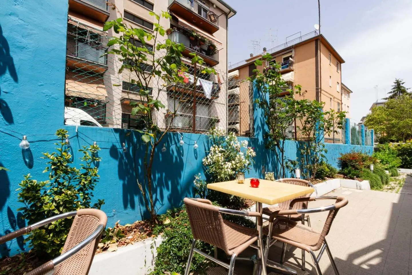 Communal lounge/ TV room in Hotel Guidi