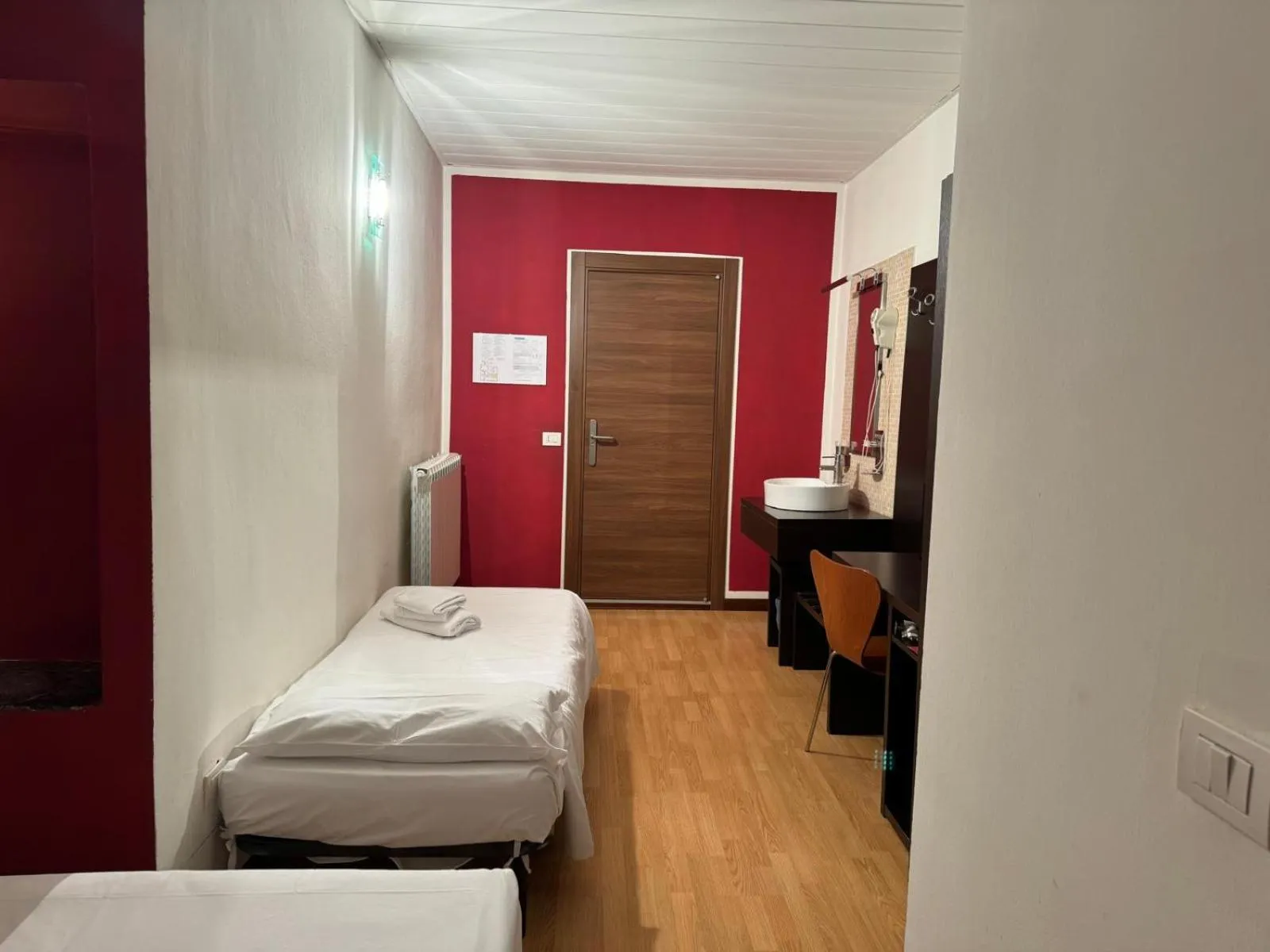 Bedroom, Bed in Hotel Guidi