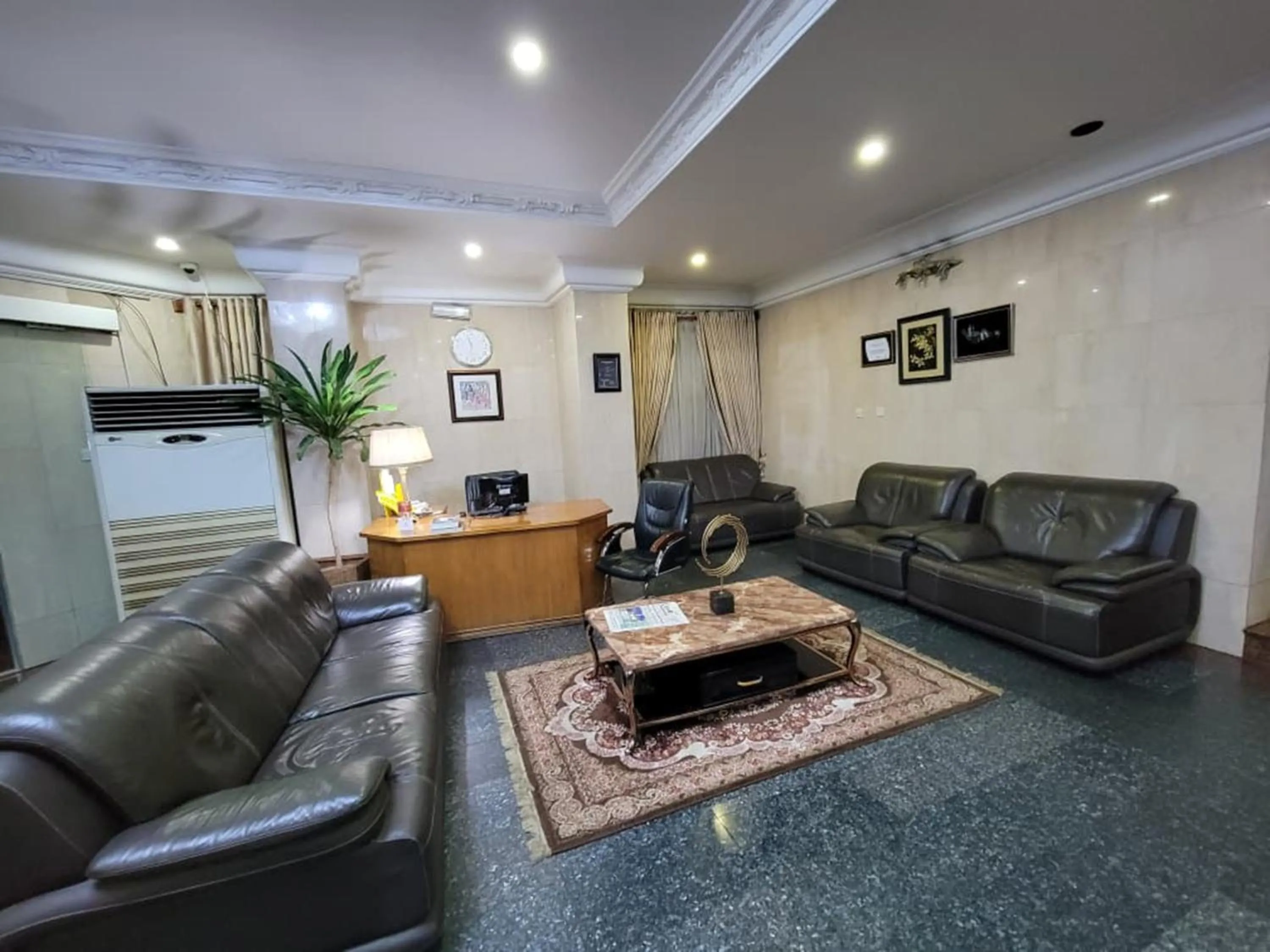 Living room in Valencia Hotels Abuja