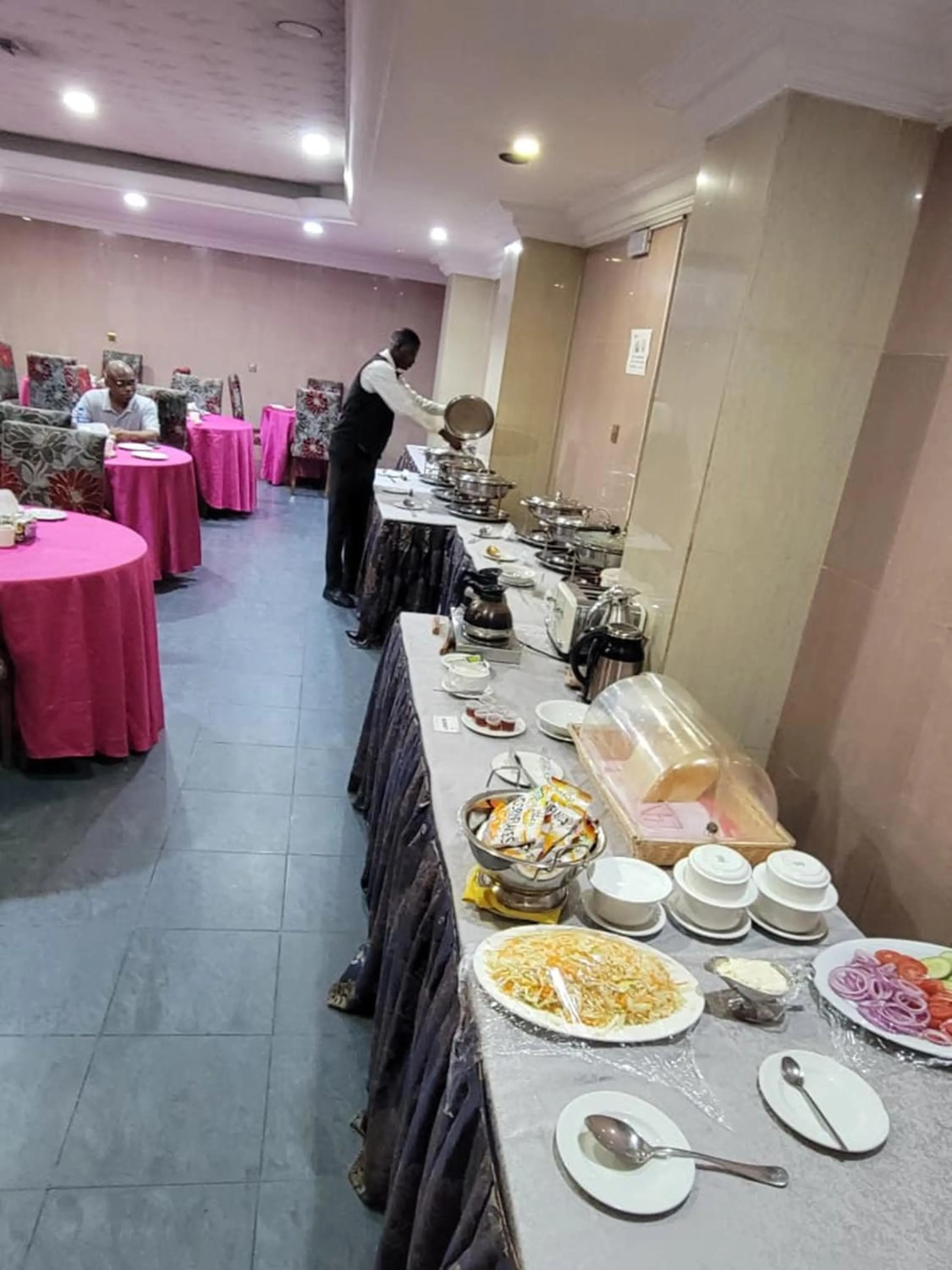 Restaurant/places to eat in Valencia Hotels Abuja