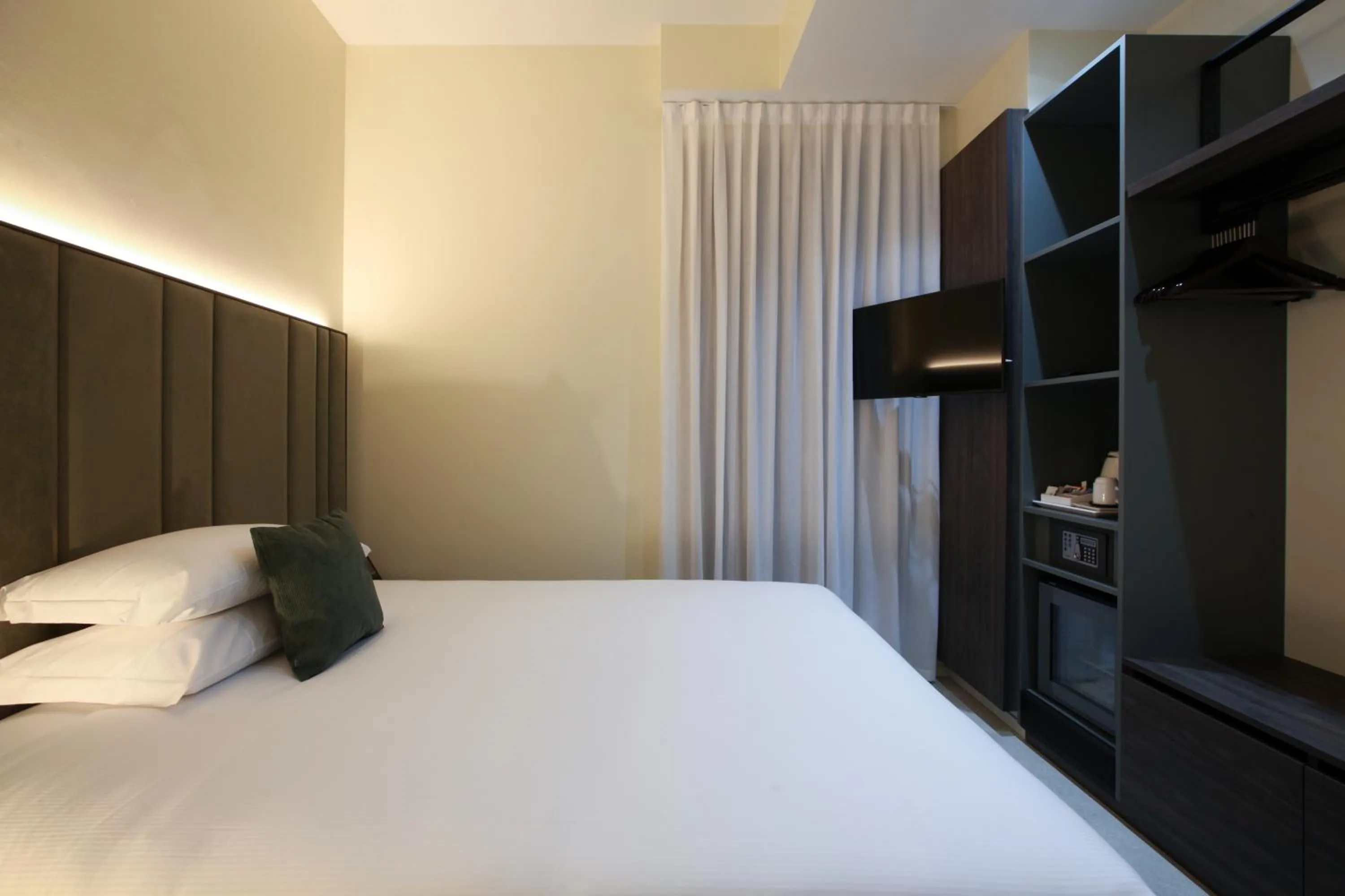 Deluxe Single Room in TheROOMS by TheFLOOR Collection