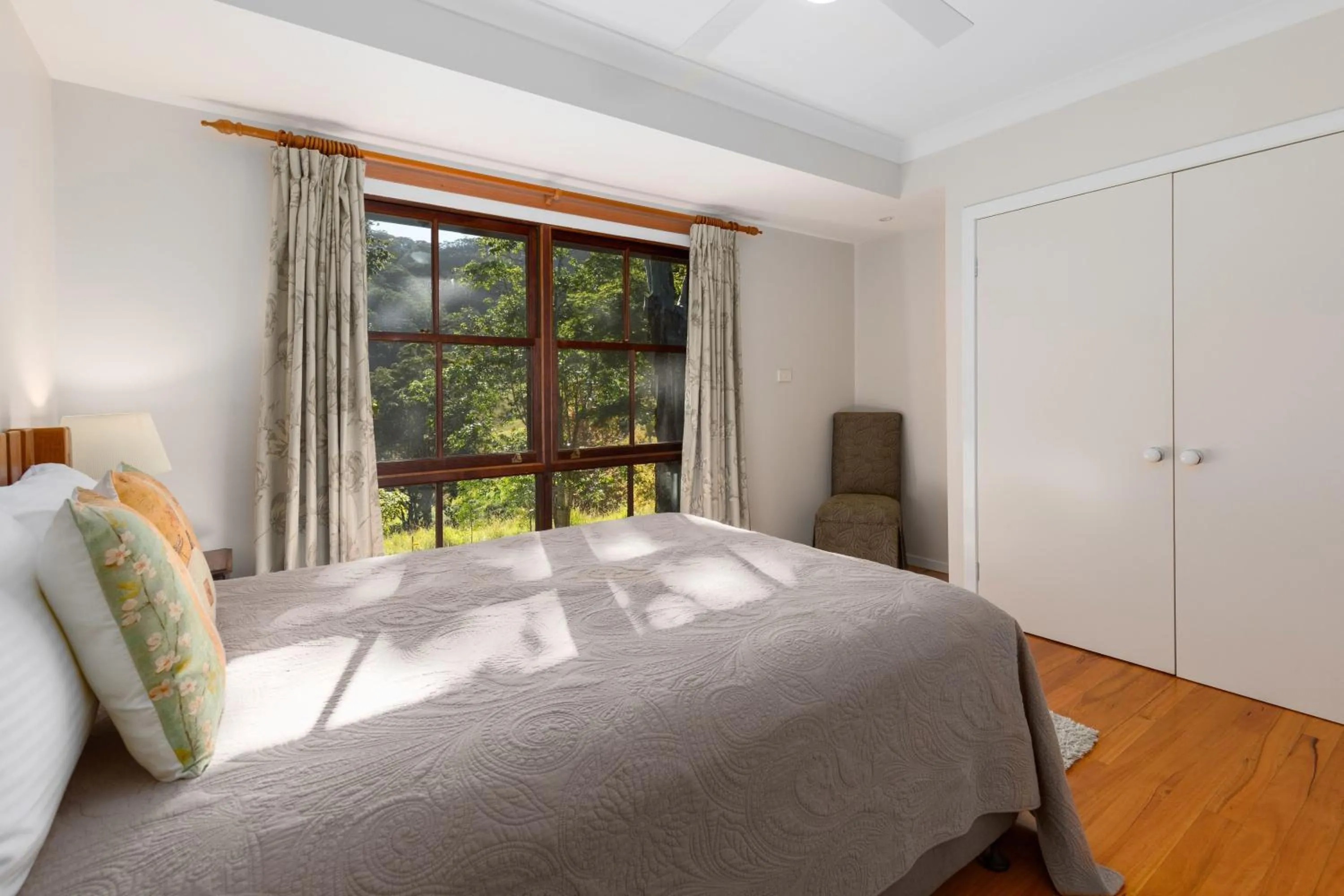 Bed in Friday Creek Retreat