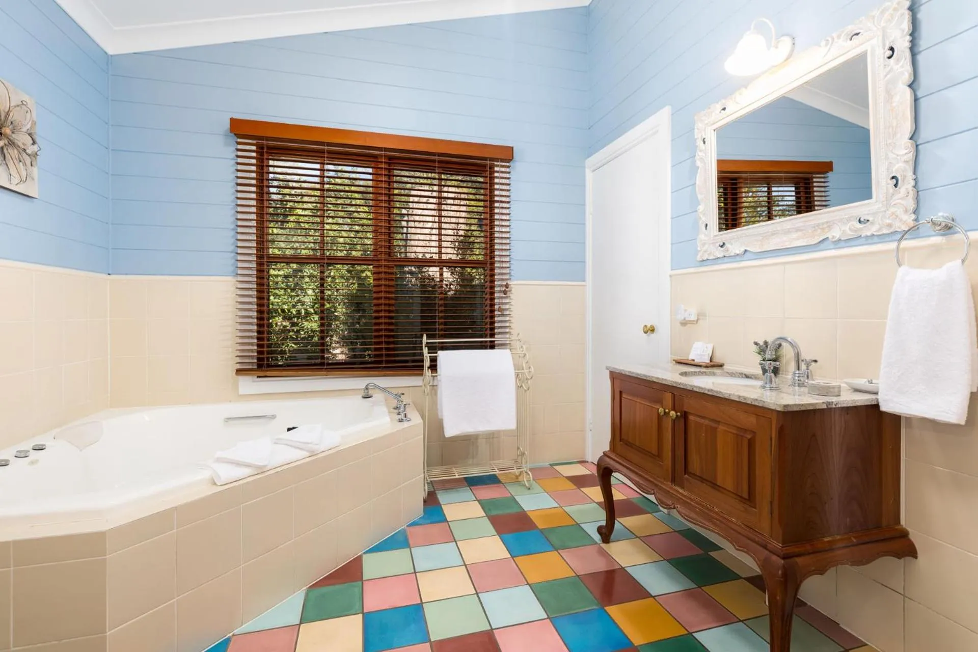 Bathroom in Friday Creek Retreat