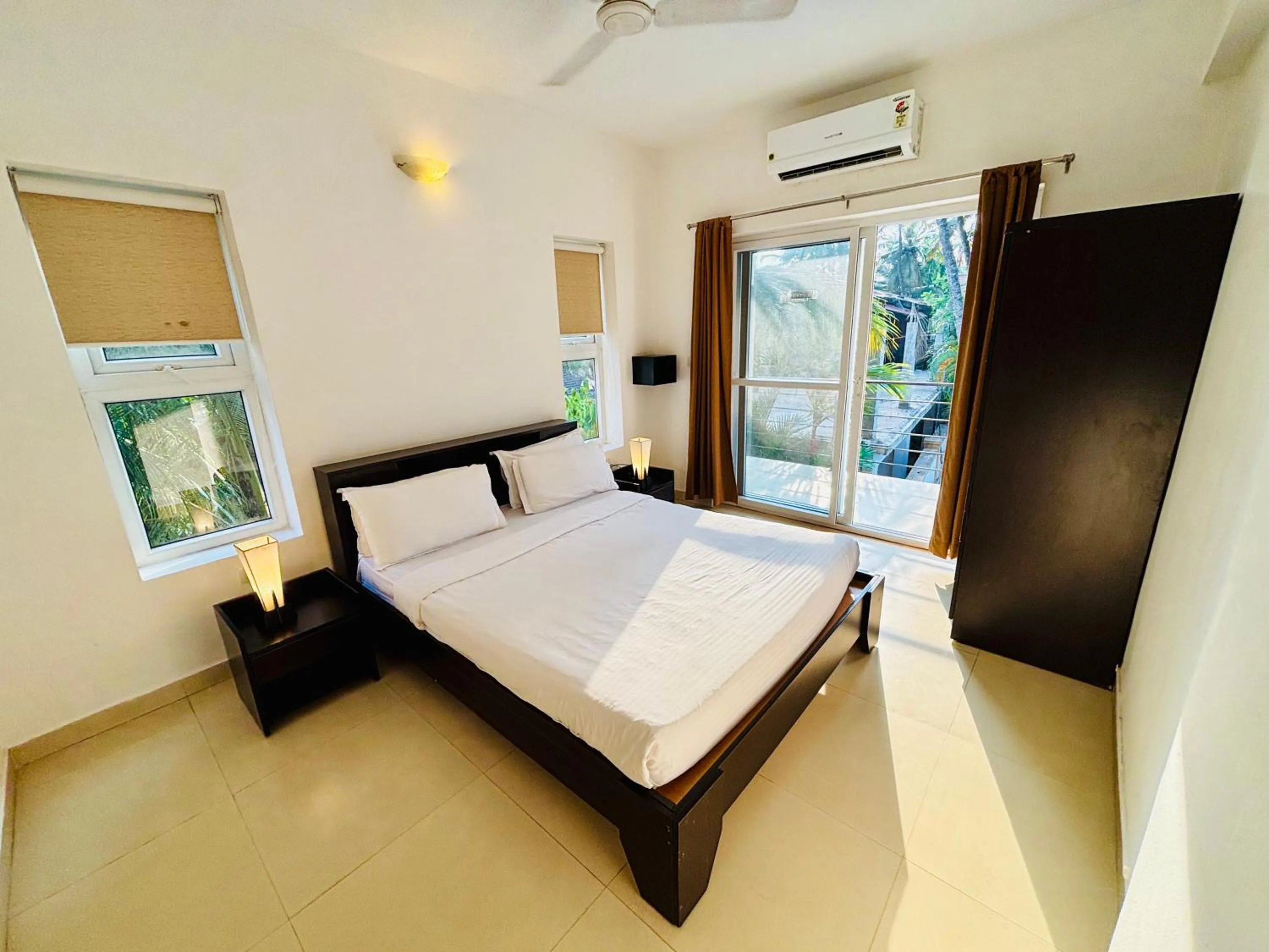 Bed in Rainforest Enclave, Arpora - 10 mins to Baga beach