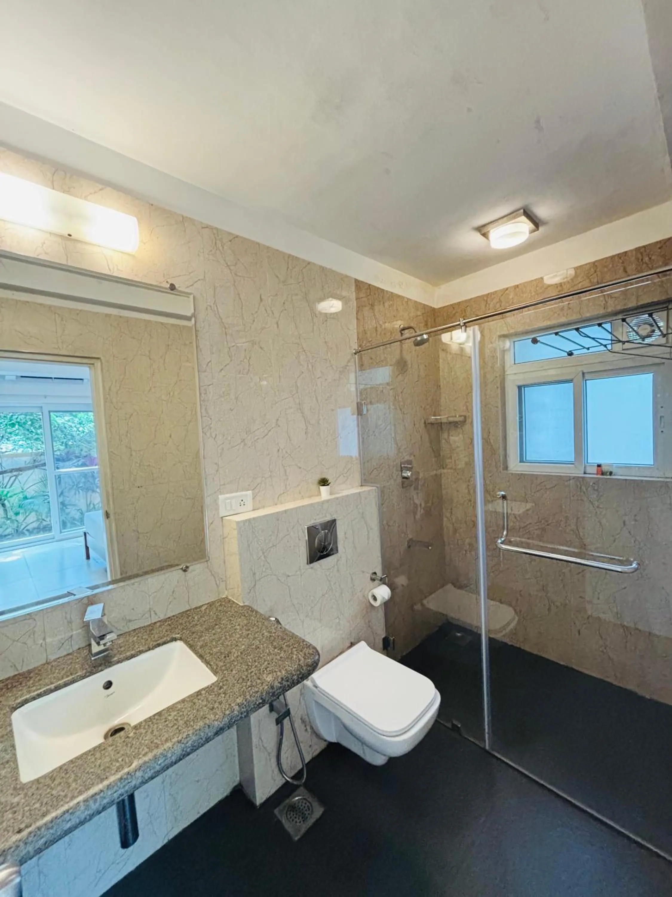Bathroom in Rainforest Enclave, Arpora - 10 mins to Baga beach