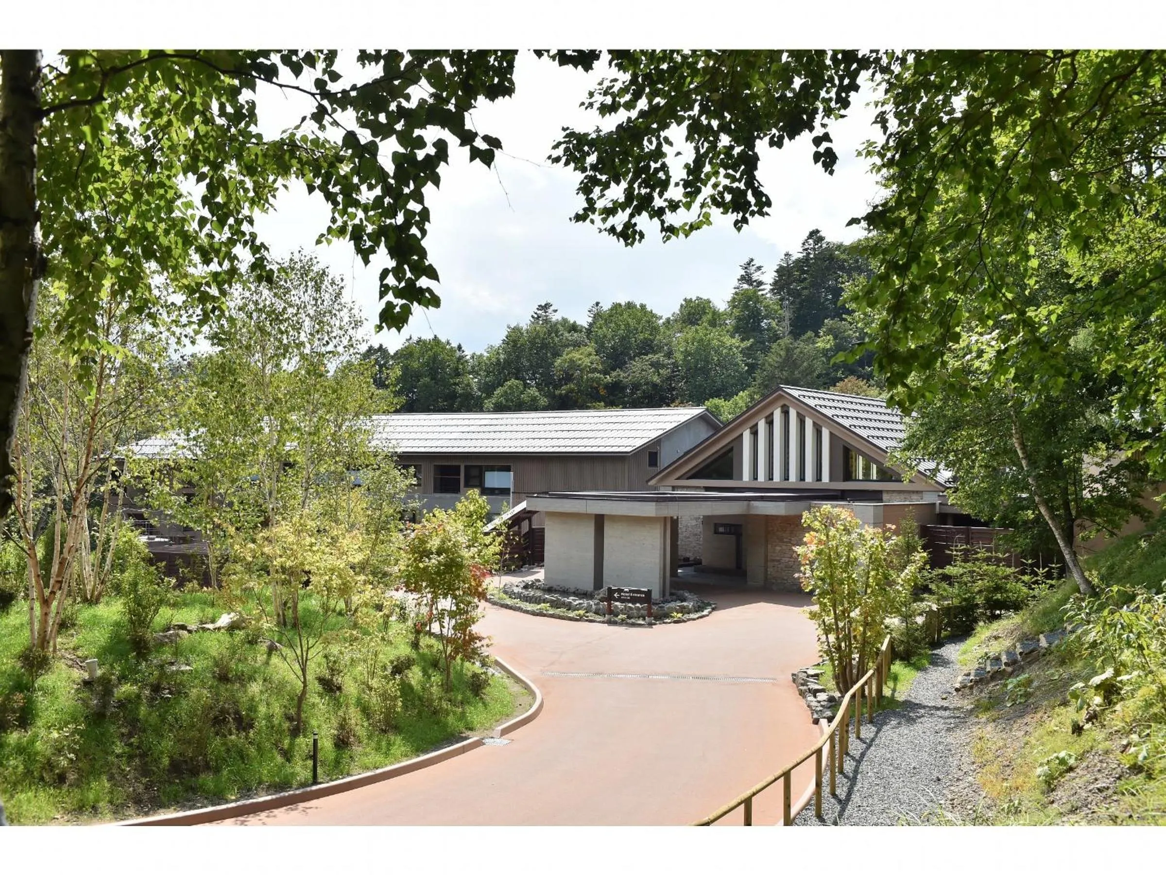 Property building in La Vista Akangawa