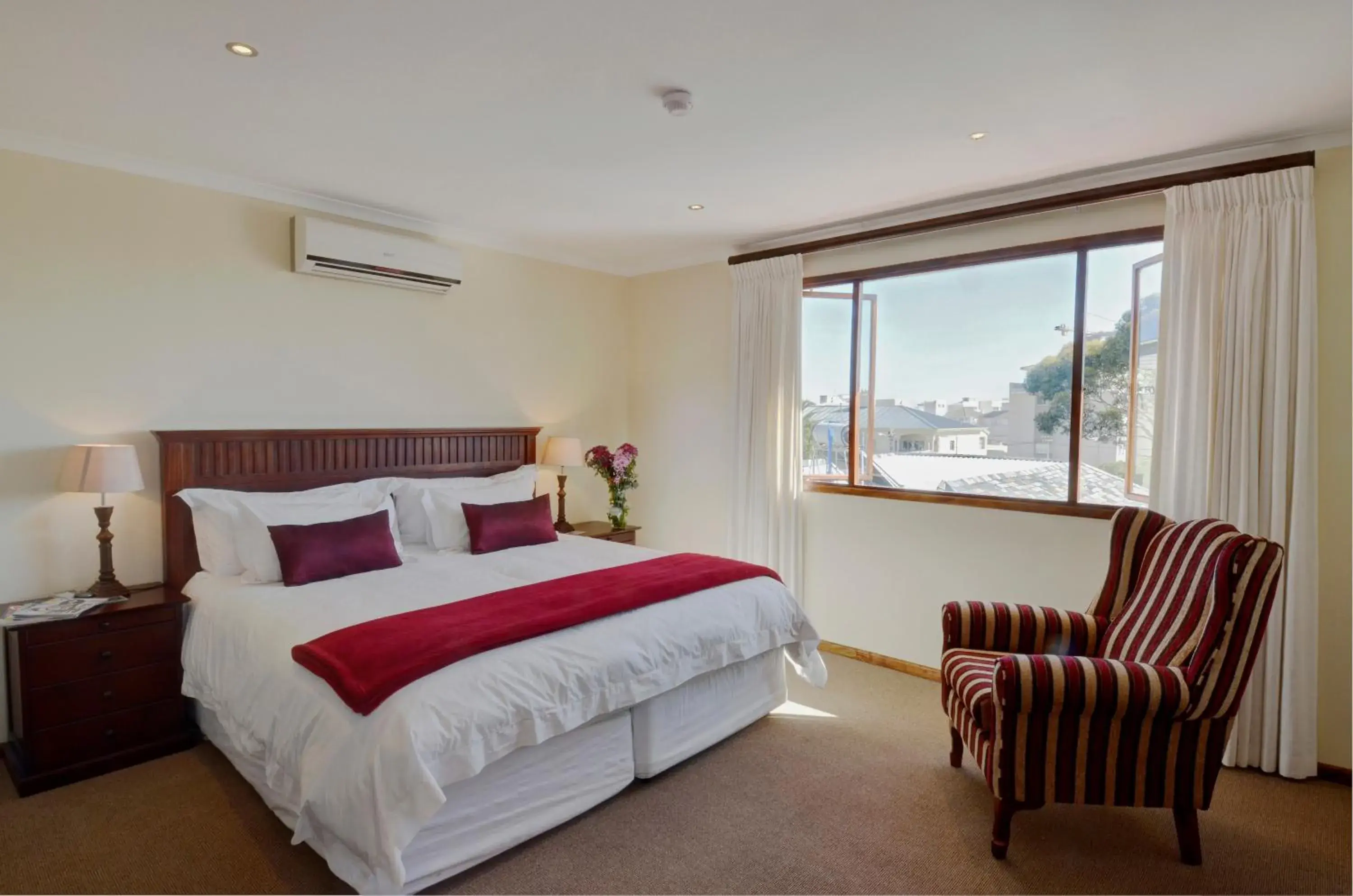 View (from property/room), Bed in Sundown Manor Guest House View (from property/room), Bed in Sundown Manor Guest House