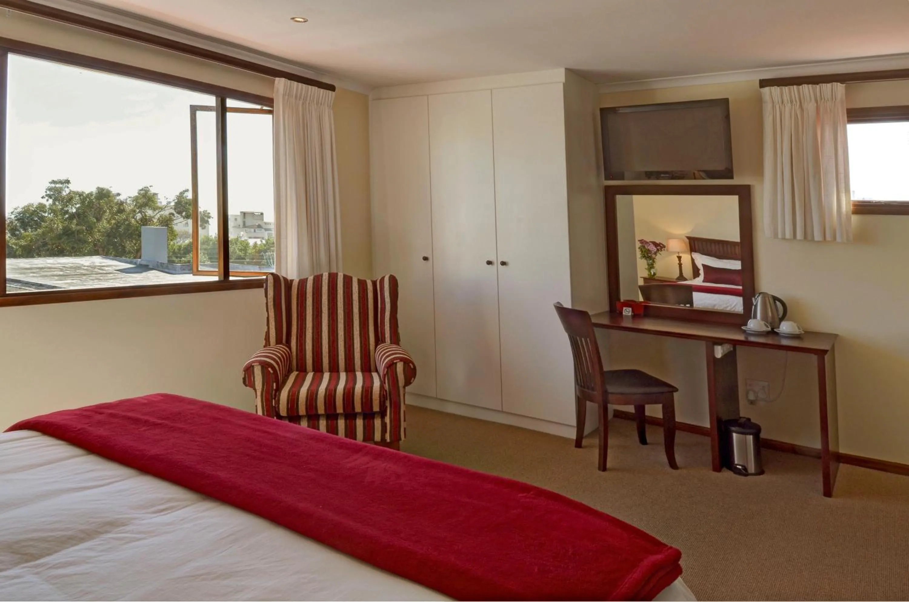 Bedroom, Bed in Sundown Manor Guest House