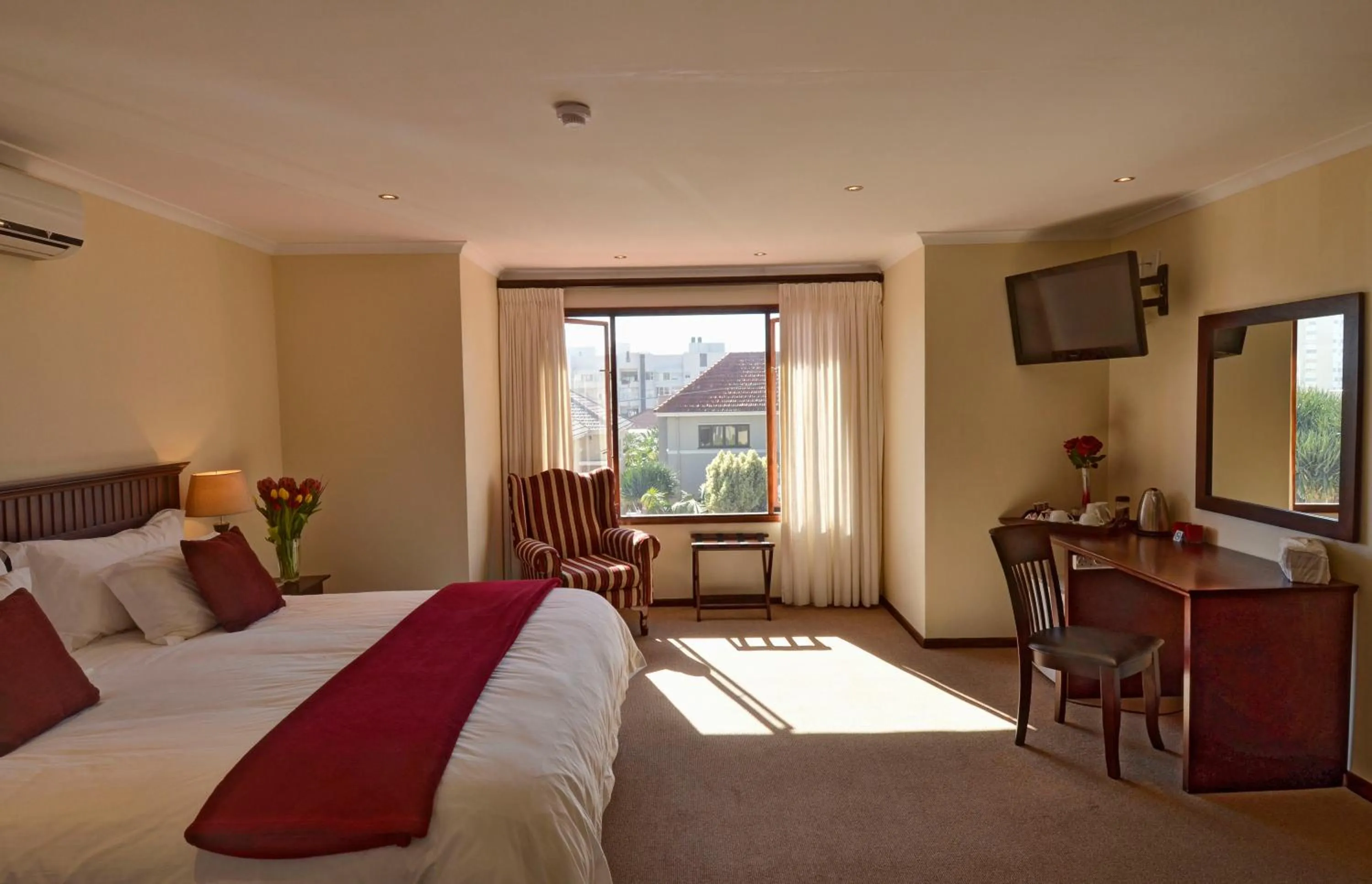 Bedroom, Bed in Sundown Manor Guest House