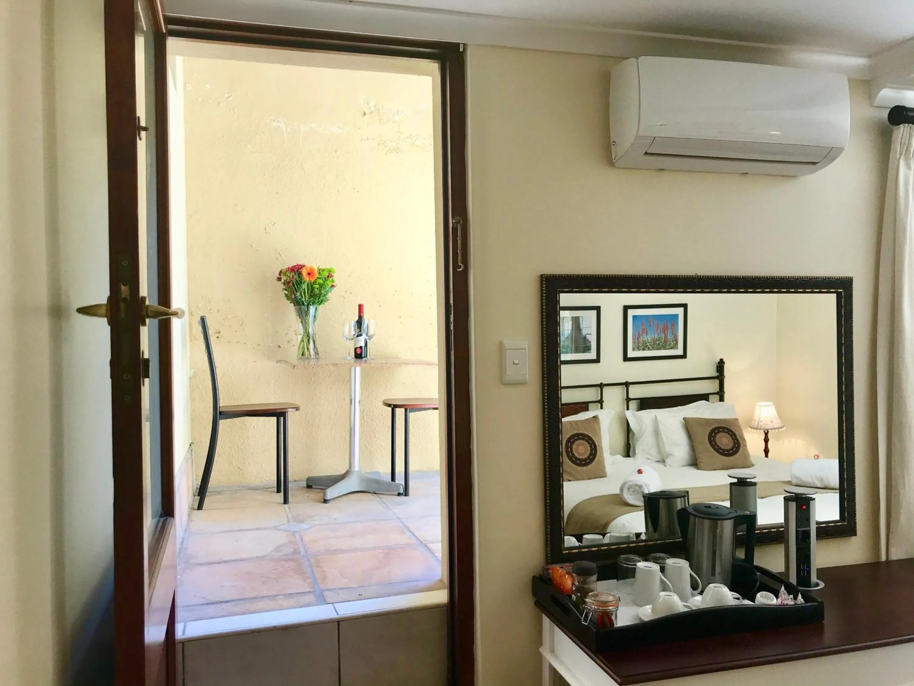 Patio in Sundown Manor Guest House