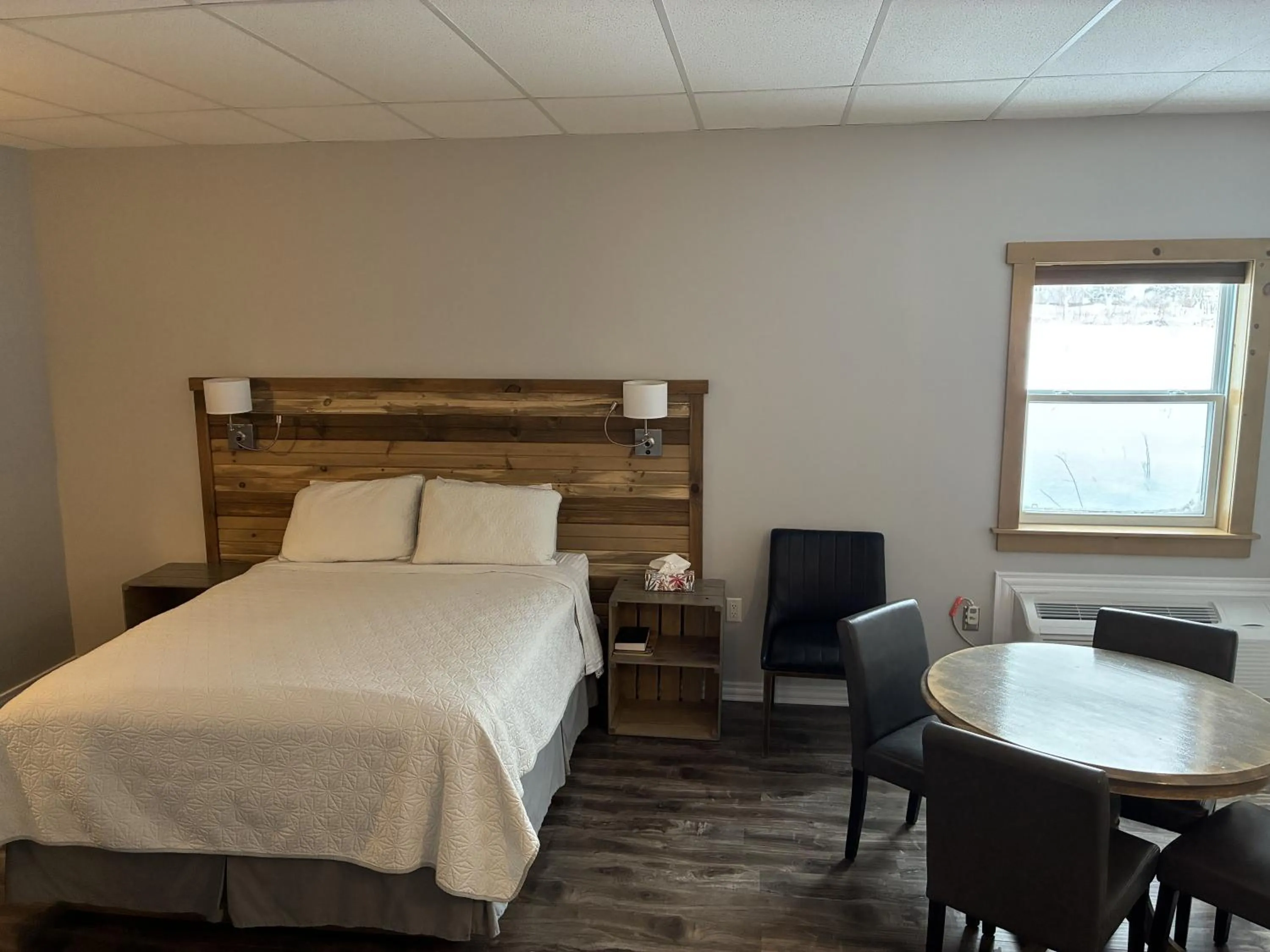 Queen Room in Augustus Jane Inn