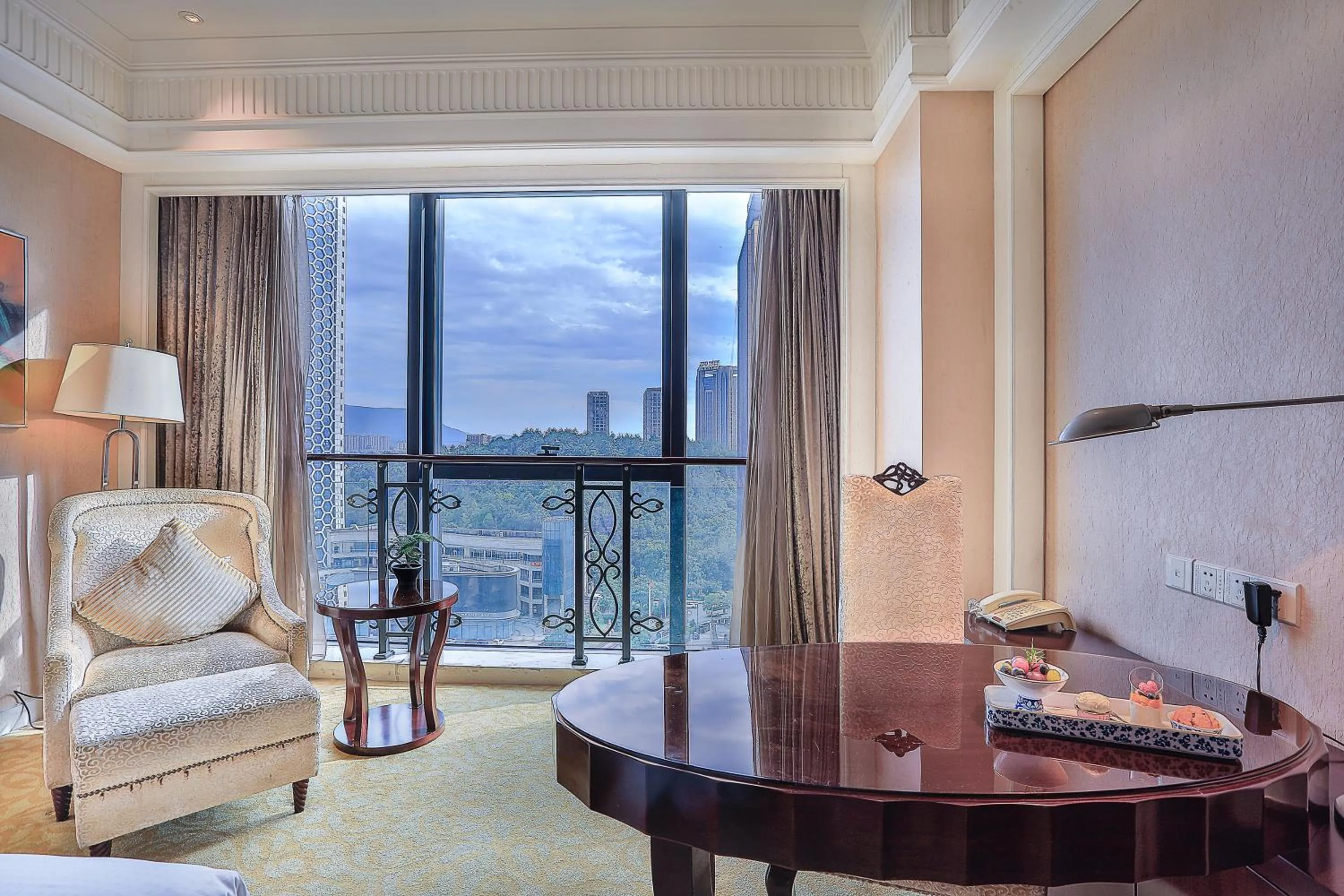 Natural landscape in SSAW Boutique Hotel Tonglu World Trade