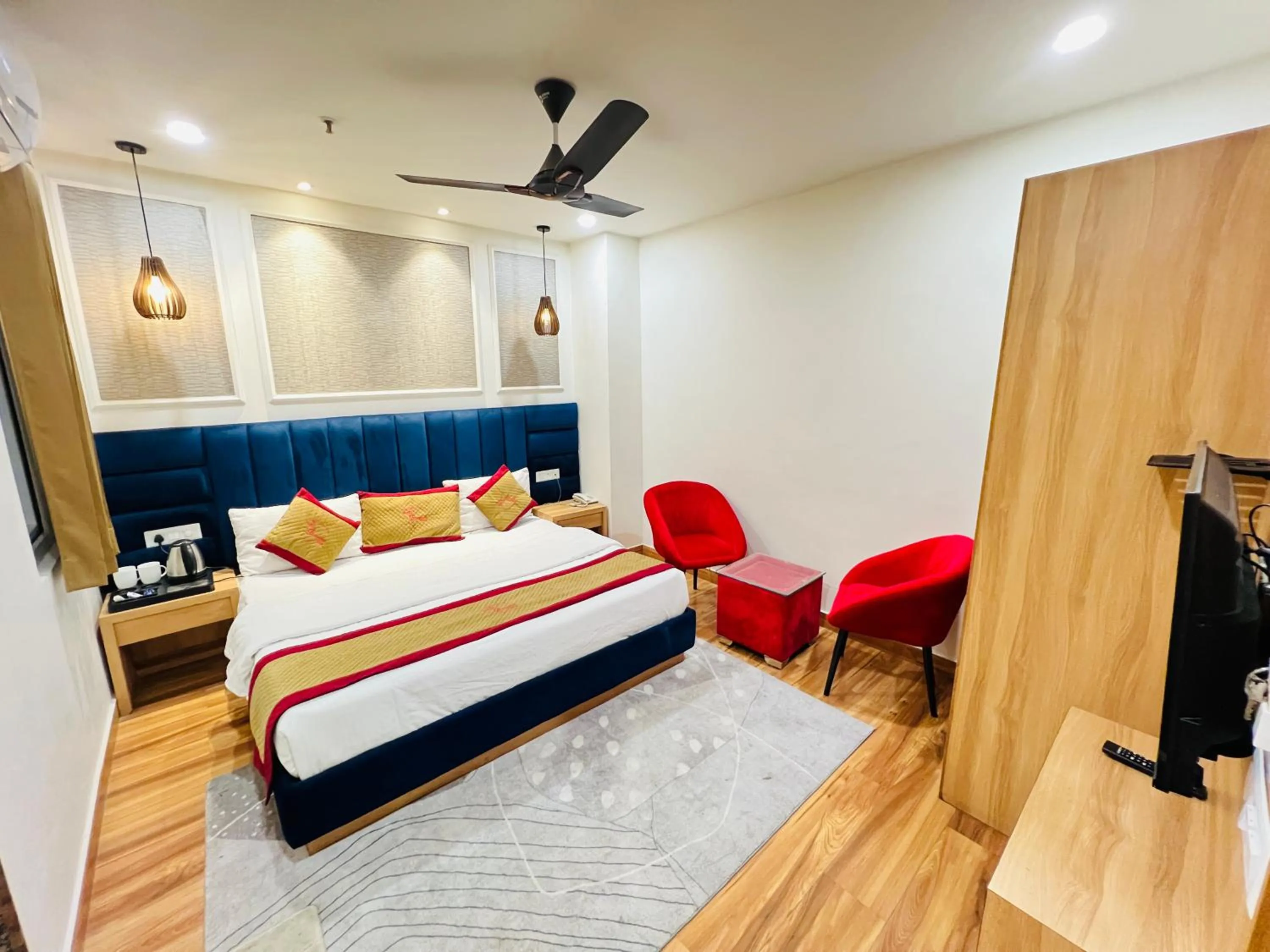 Photo of the whole room, Bed in Hotel Diamond Villa and Banquet