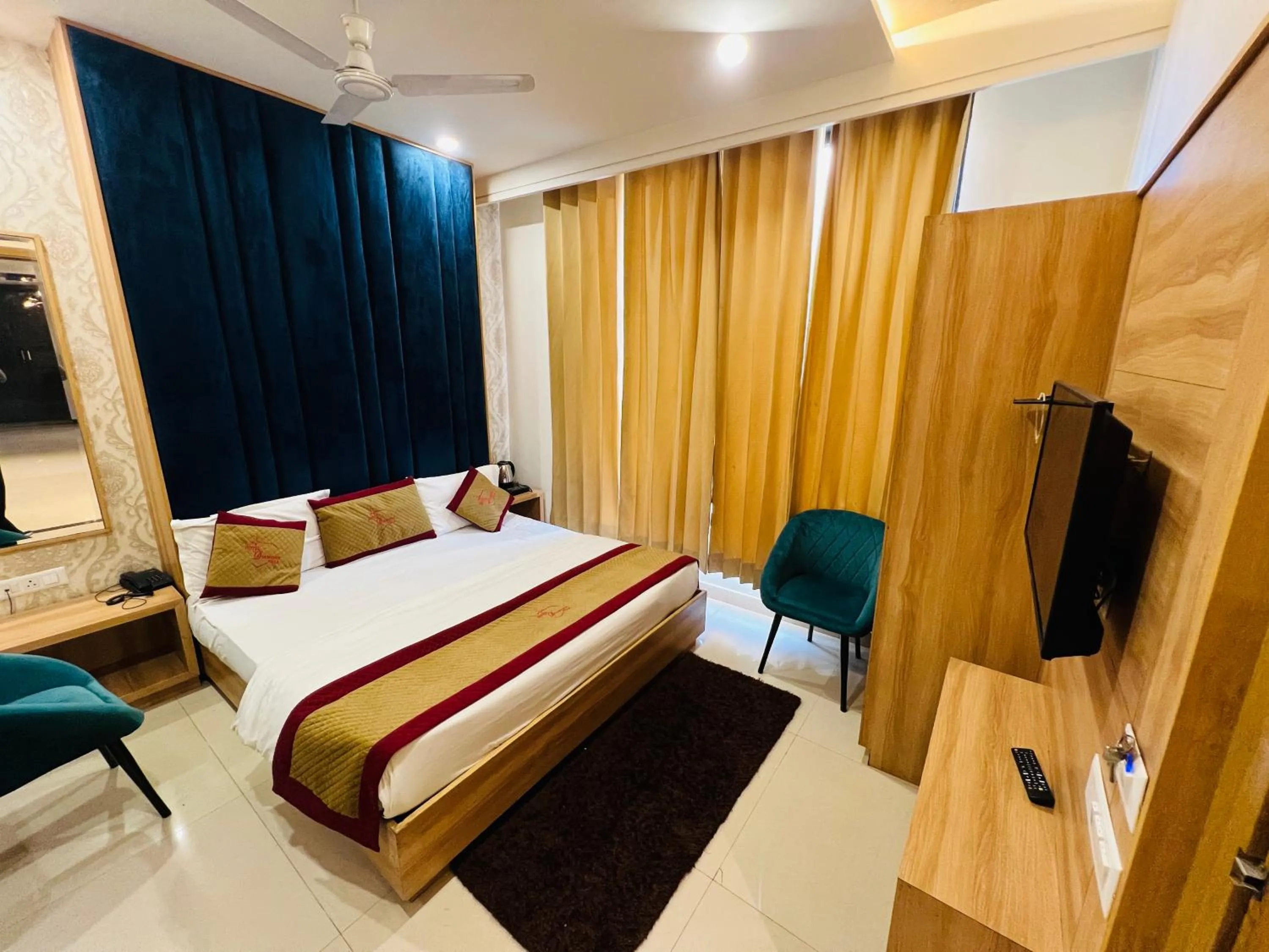 Photo of the whole room, Bed in Hotel Diamond Villa and Banquet