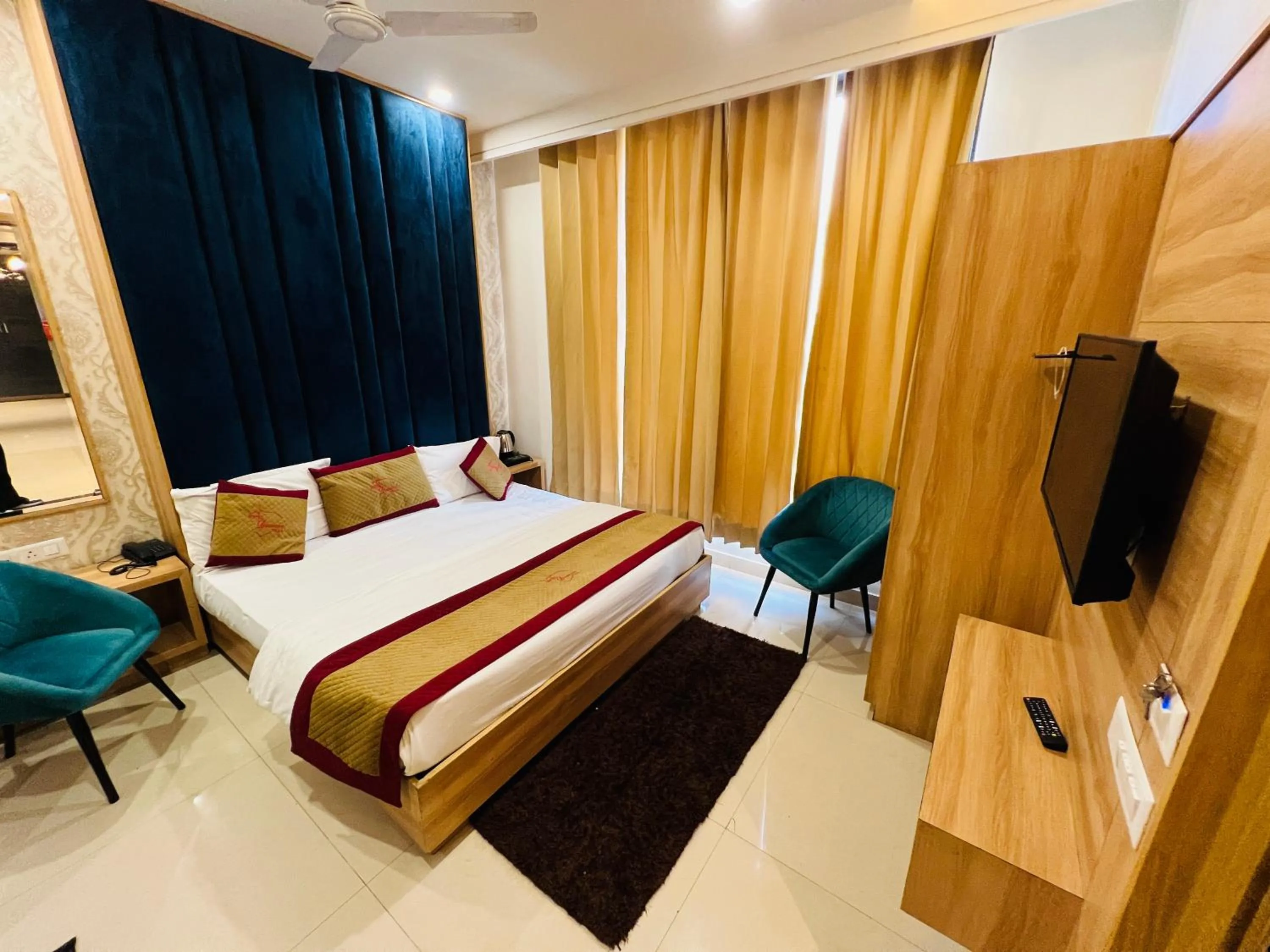 Photo of the whole room, Bed in Hotel Diamond Villa and Banquet