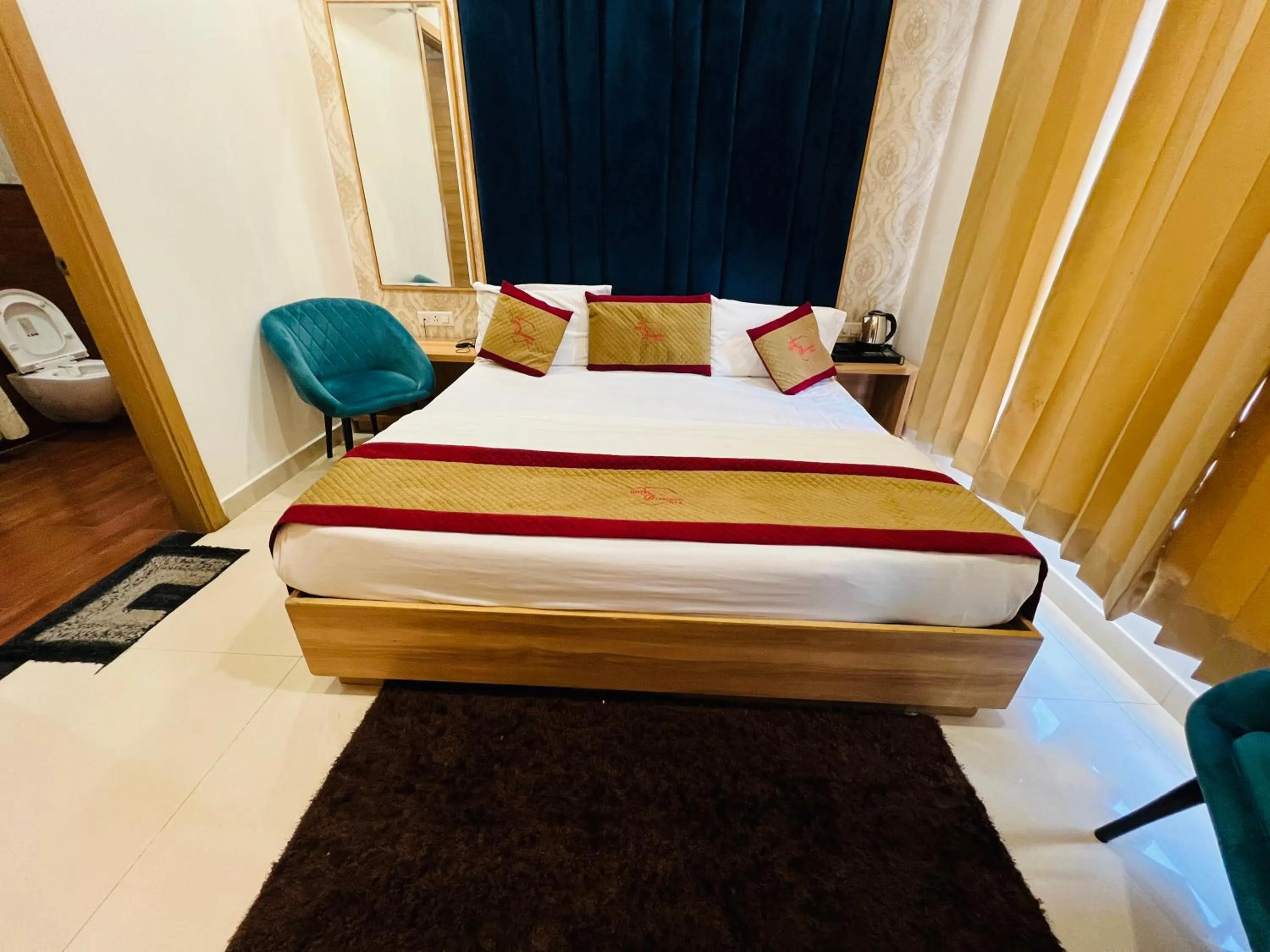 Photo of the whole room, Bed in Hotel Diamond Villa and Banquet