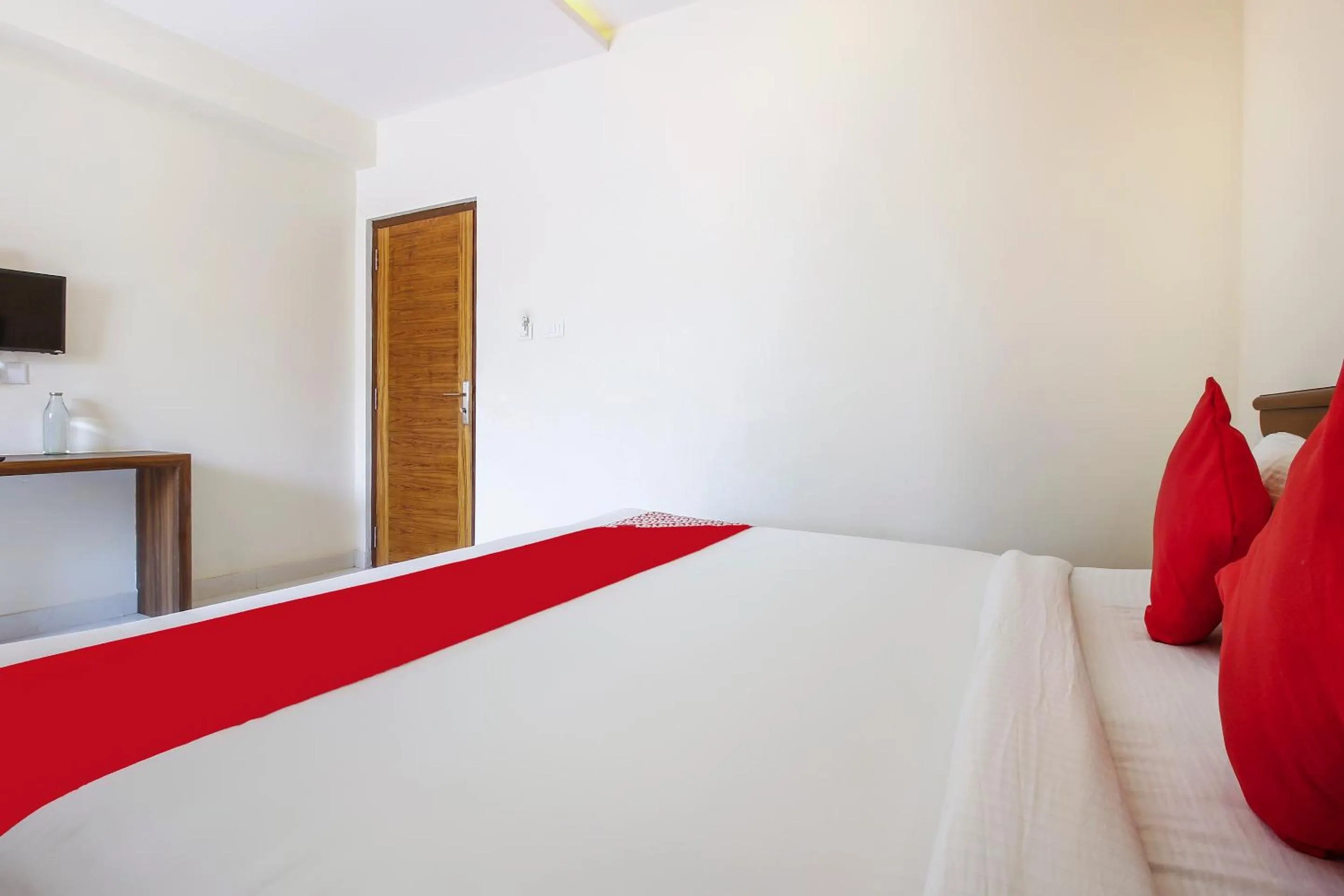 Bedroom, Bed in Hotel O Elite Spaces Puppalaguda