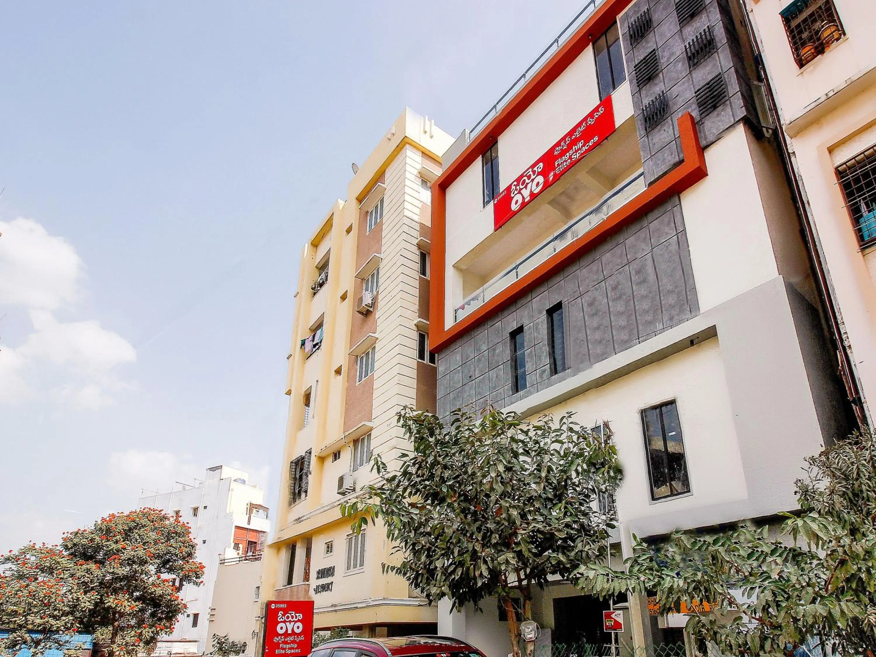 Facade/entrance in Hotel O Elite Spaces Puppalaguda