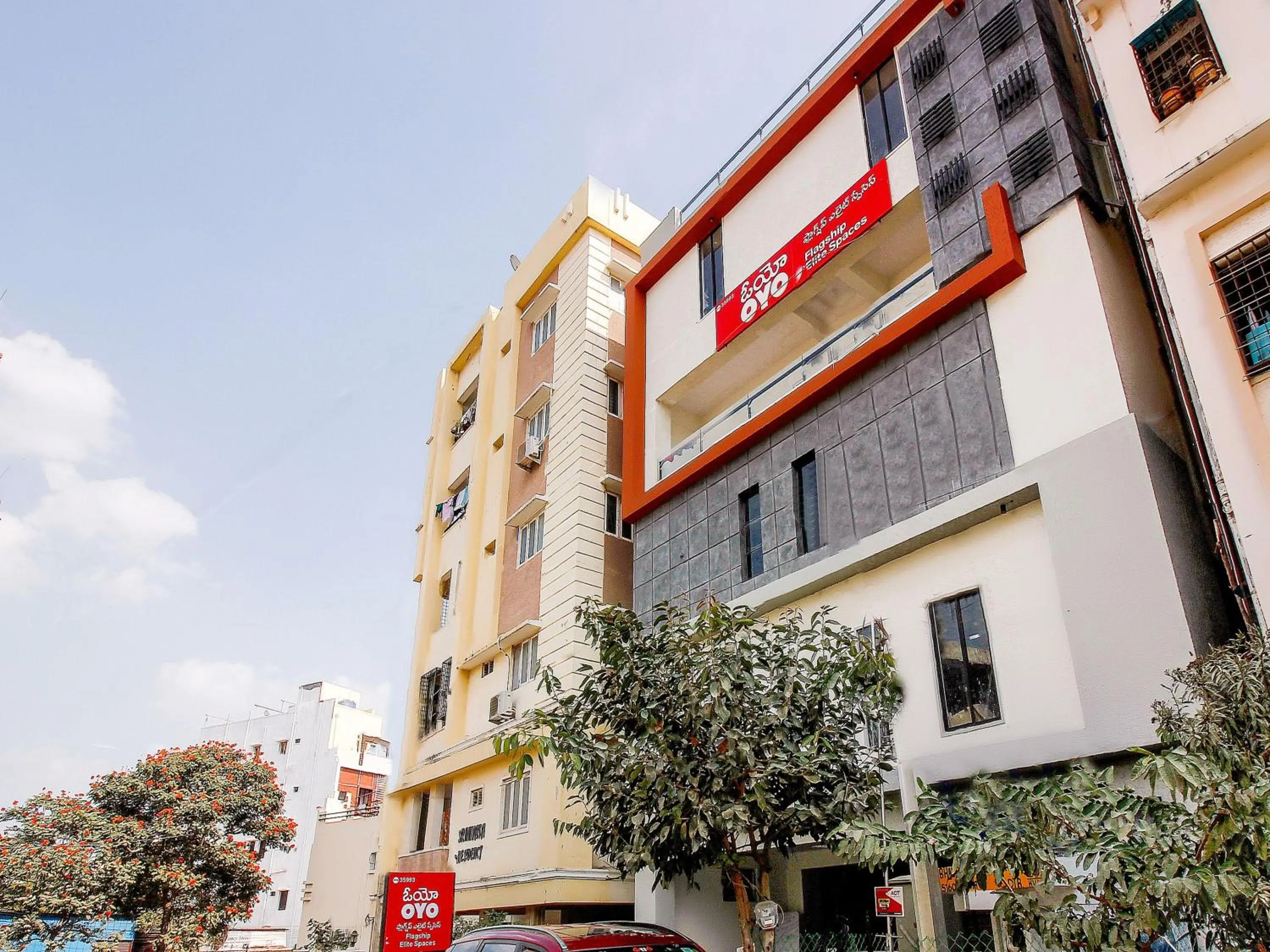 Facade/entrance in Hotel O Elite Spaces Puppalaguda