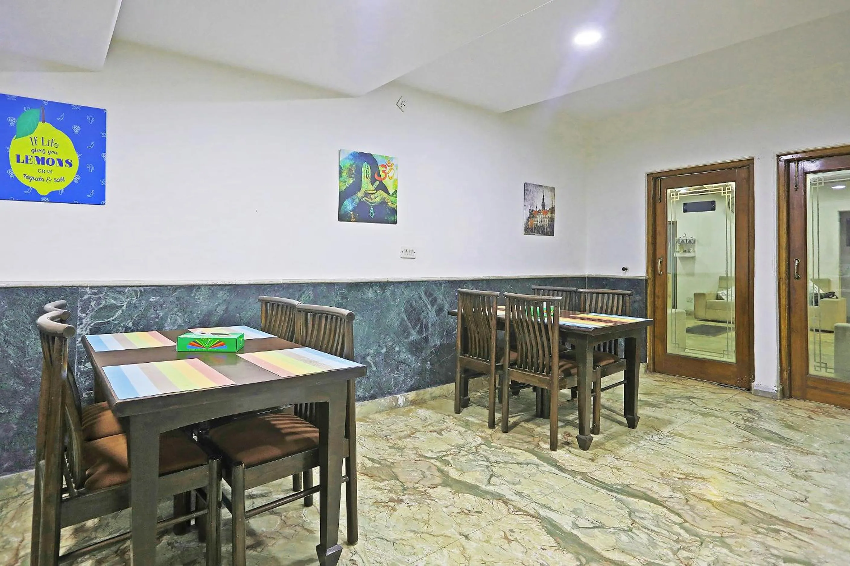 Dining area in Collection O Royal Residency S30