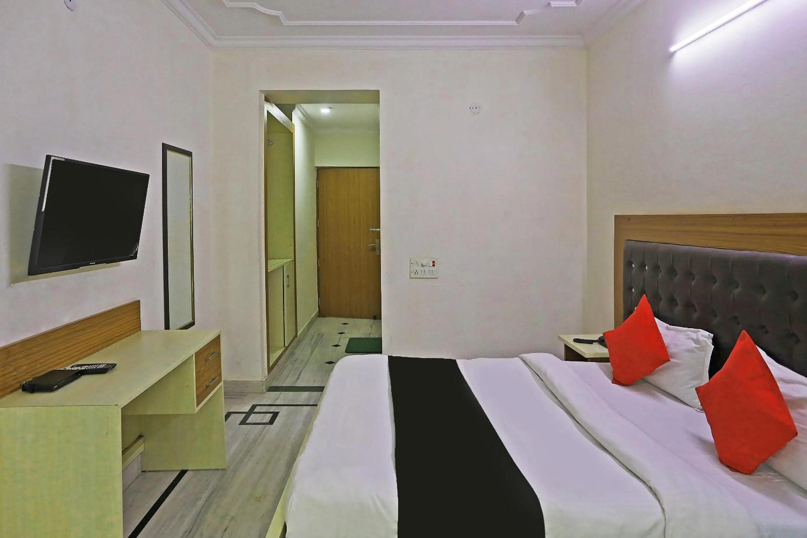 Bedroom, Bed in Collection O Royal Residency S30