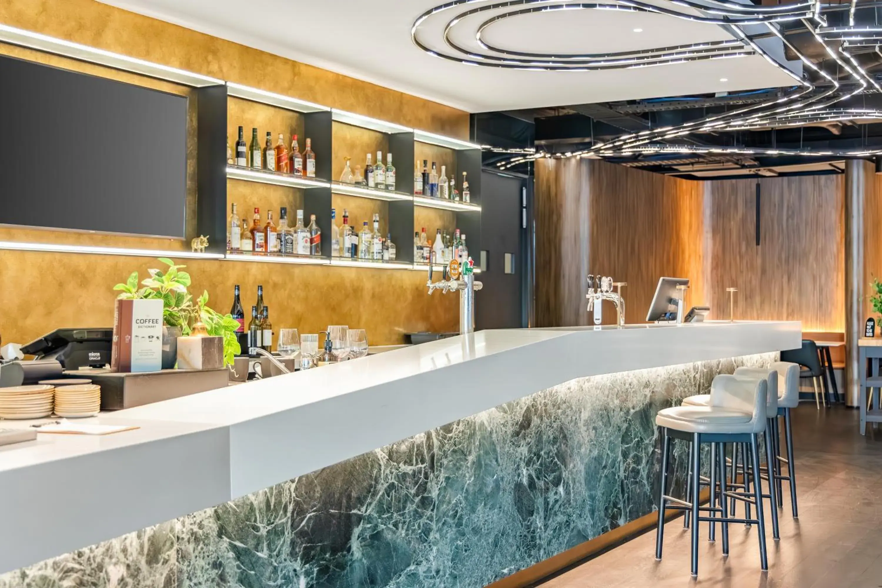 Lounge or bar in Peppers Docklands Lounge or bar in Peppers Docklands