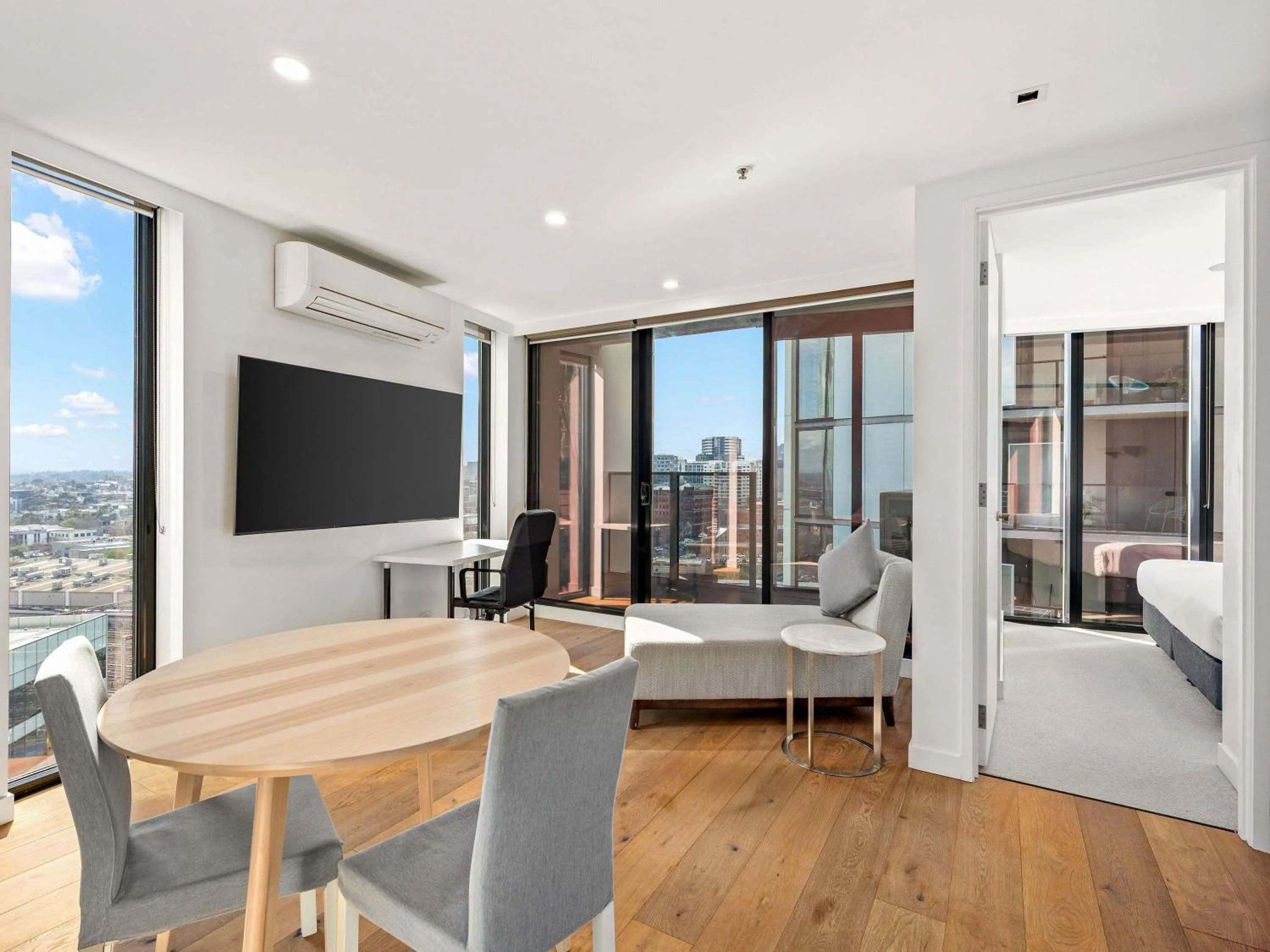 Bedroom in Peppers Docklands