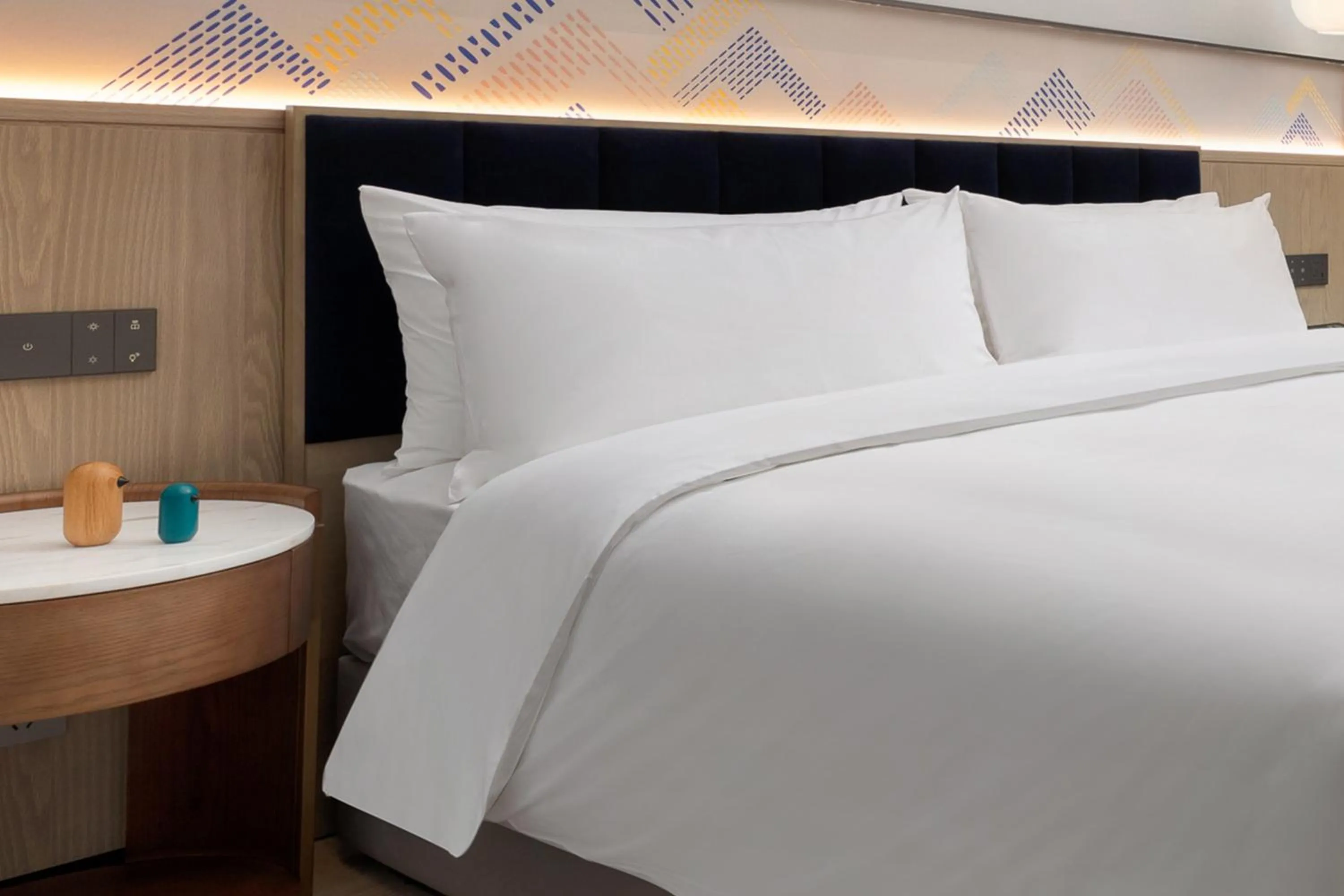 Bed in voco Lianyungang Haizhou Bay by IHG