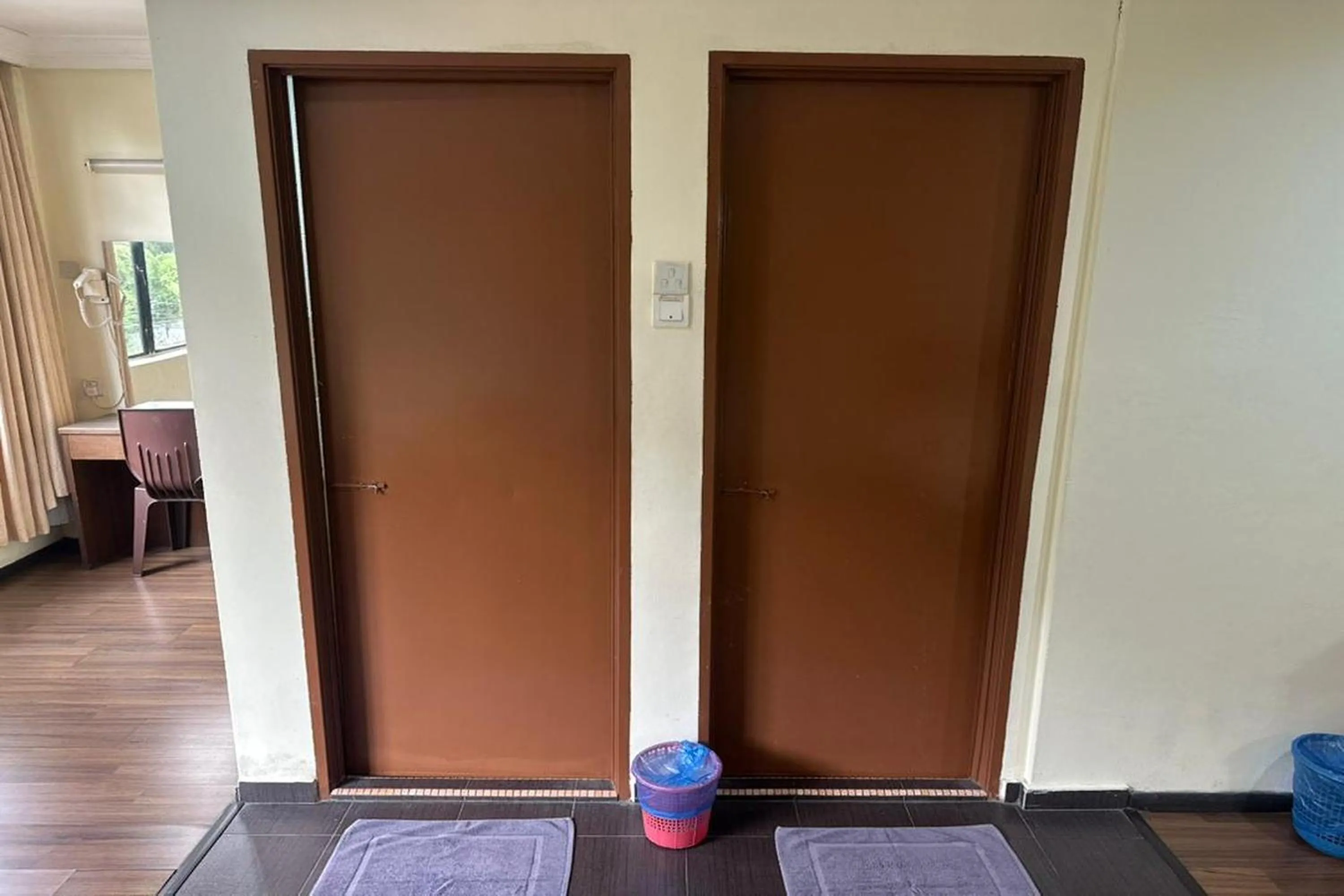 wardrobe in Hotel Titiwangsa