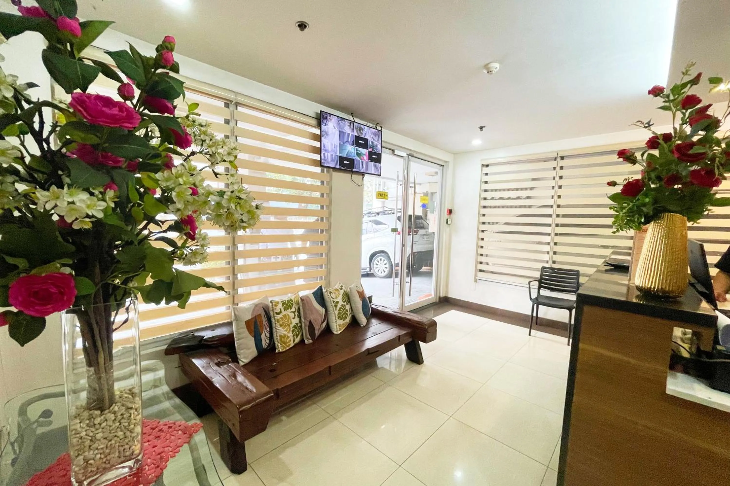 H Hotel Quezon City