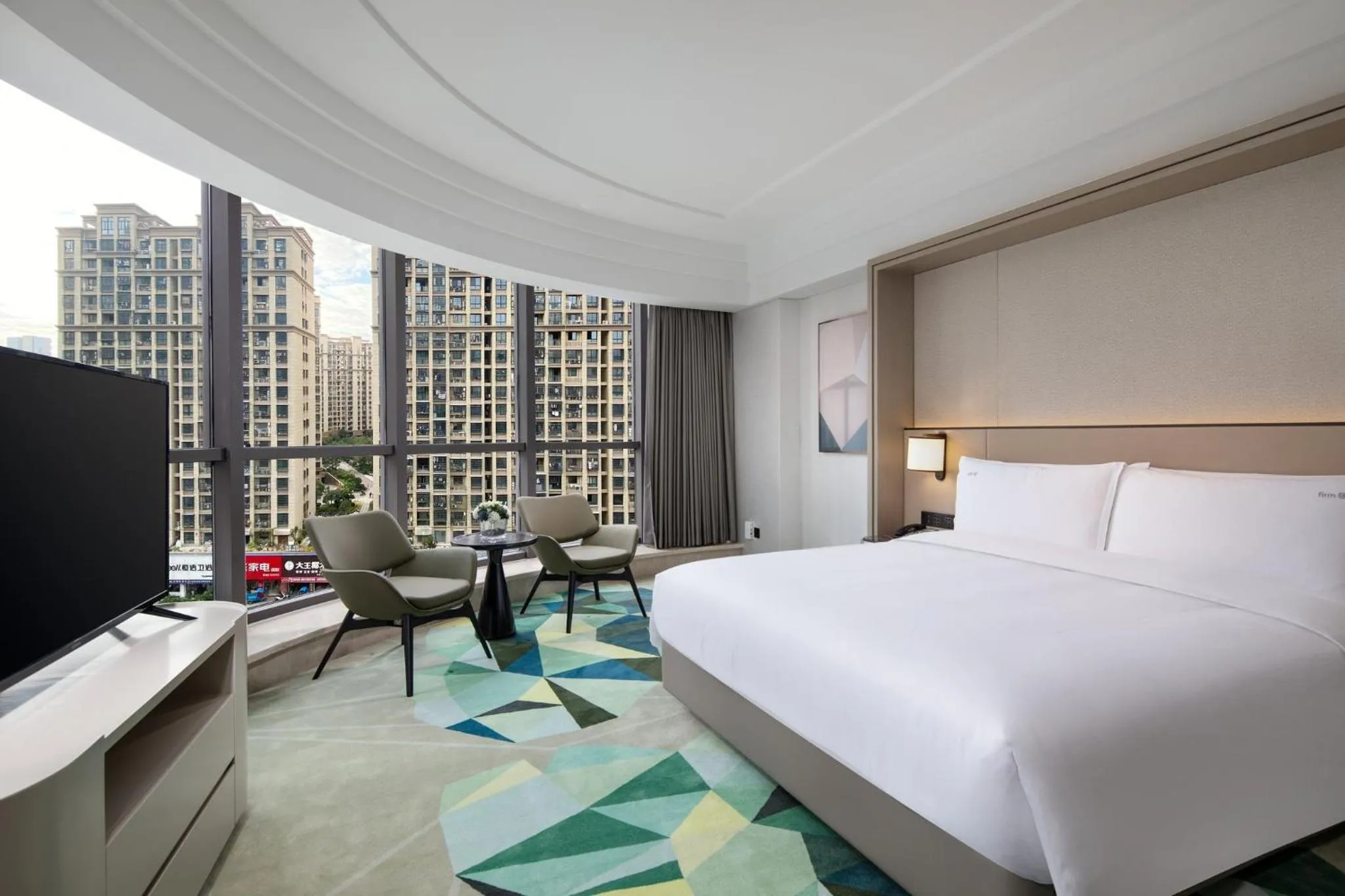 Photo of the whole room, Bed in Holiday Inn Ningde Dijing by IHG