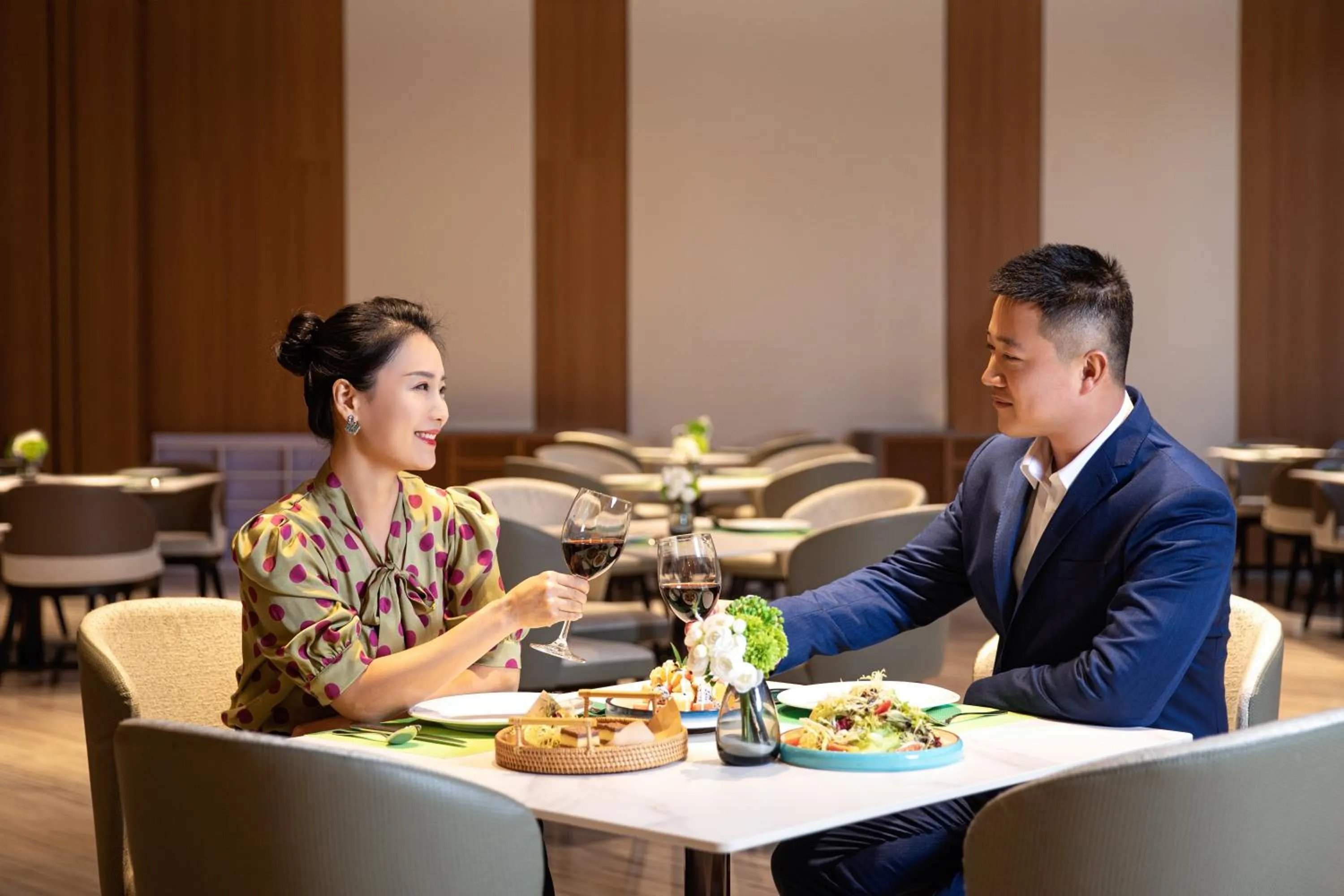 Restaurant/places to eat in Holiday Inn Ningde Dijing by IHG