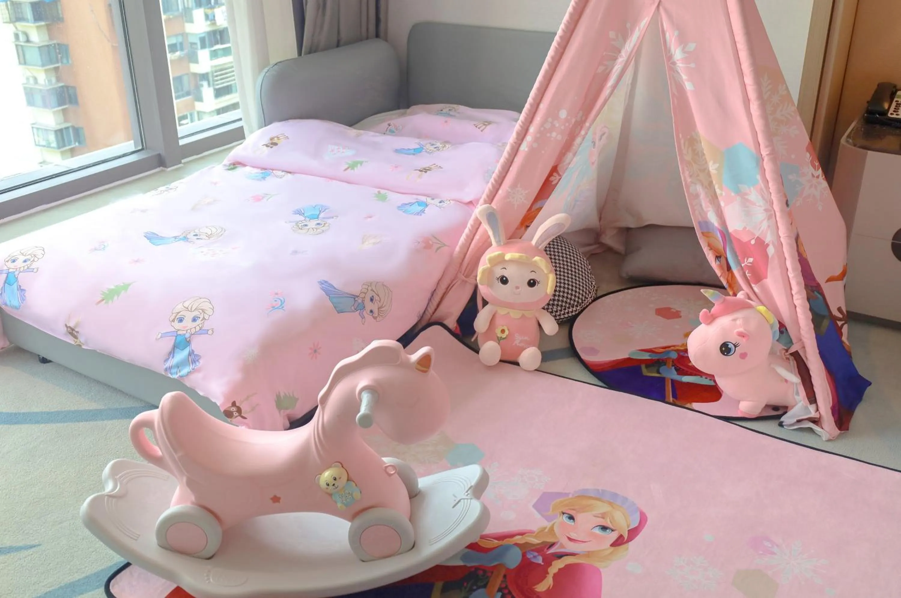 Photo of the whole room, Bed in Holiday Inn Ningde Dijing by IHG