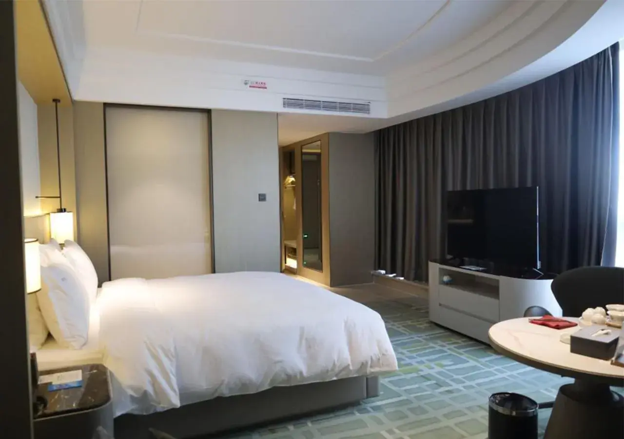 Bed in Holiday Inn Ningde Dijing, an IHG Hotel Bed in Holiday Inn Ningde Dijing, an IHG Hotel