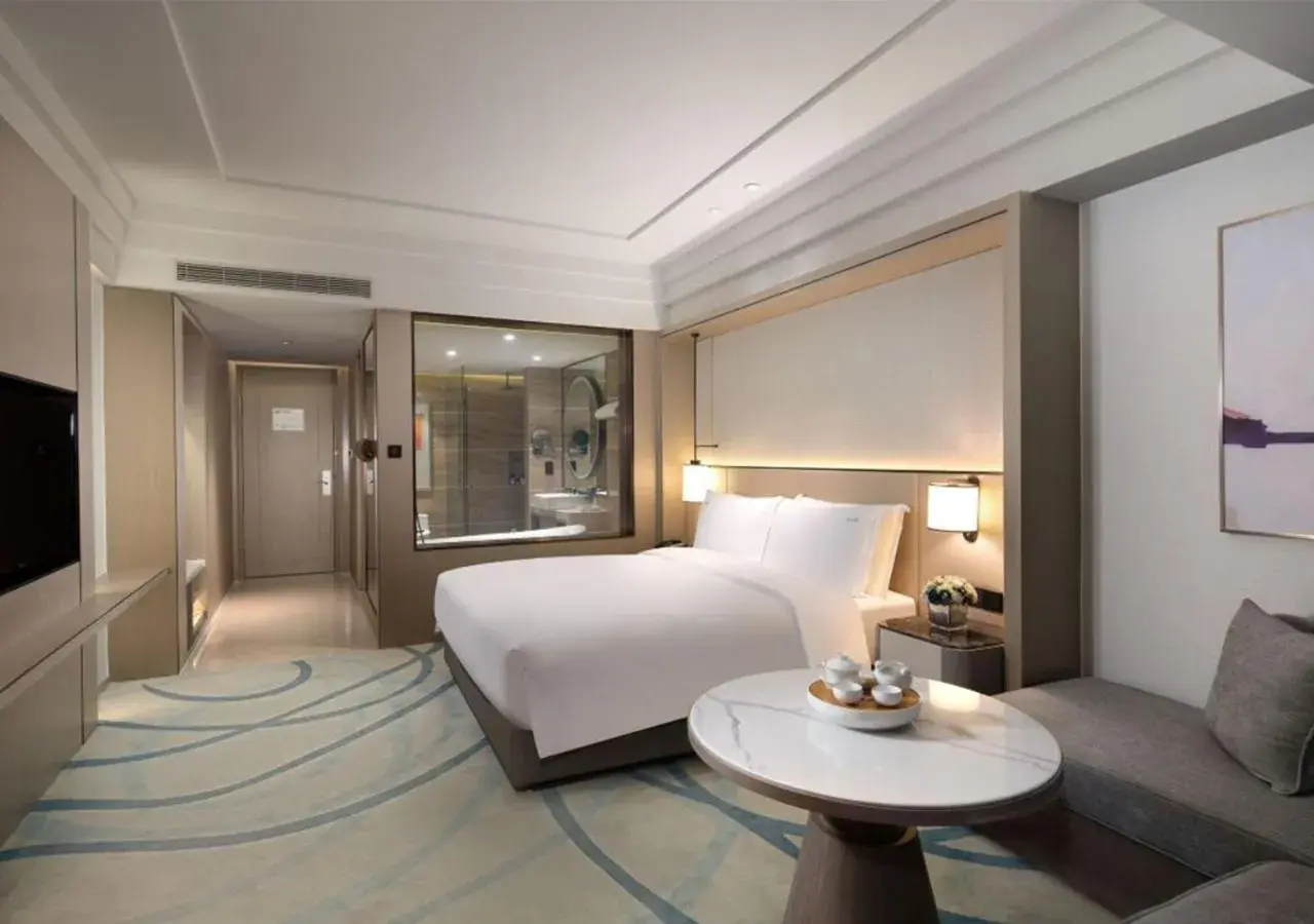 Standard King Room in Holiday Inn Ningde Dijing by IHG Standard King Room in Holiday Inn Ningde Dijing by IHG