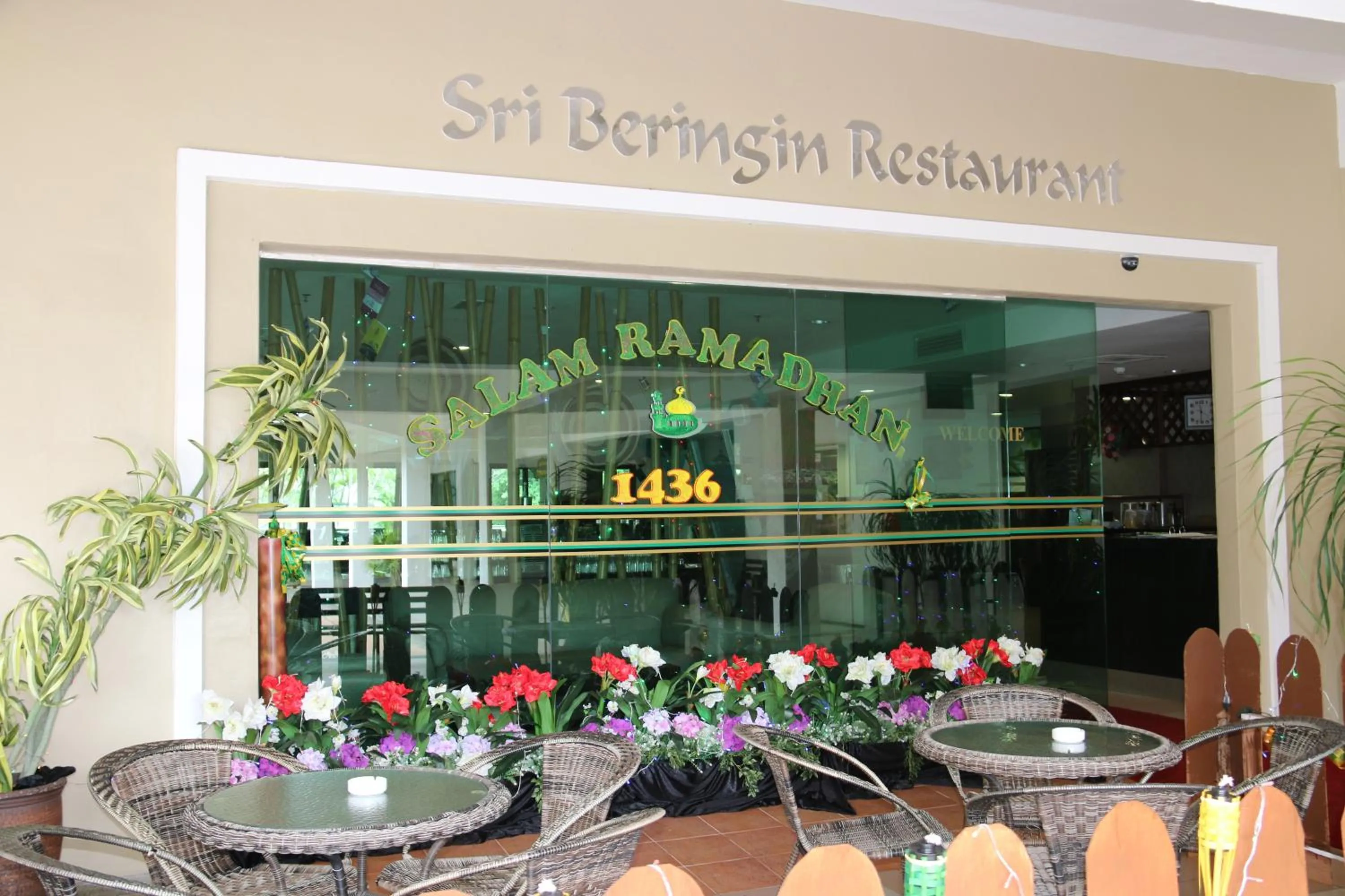 Restaurant/places to eat in EDC UUM Sintok