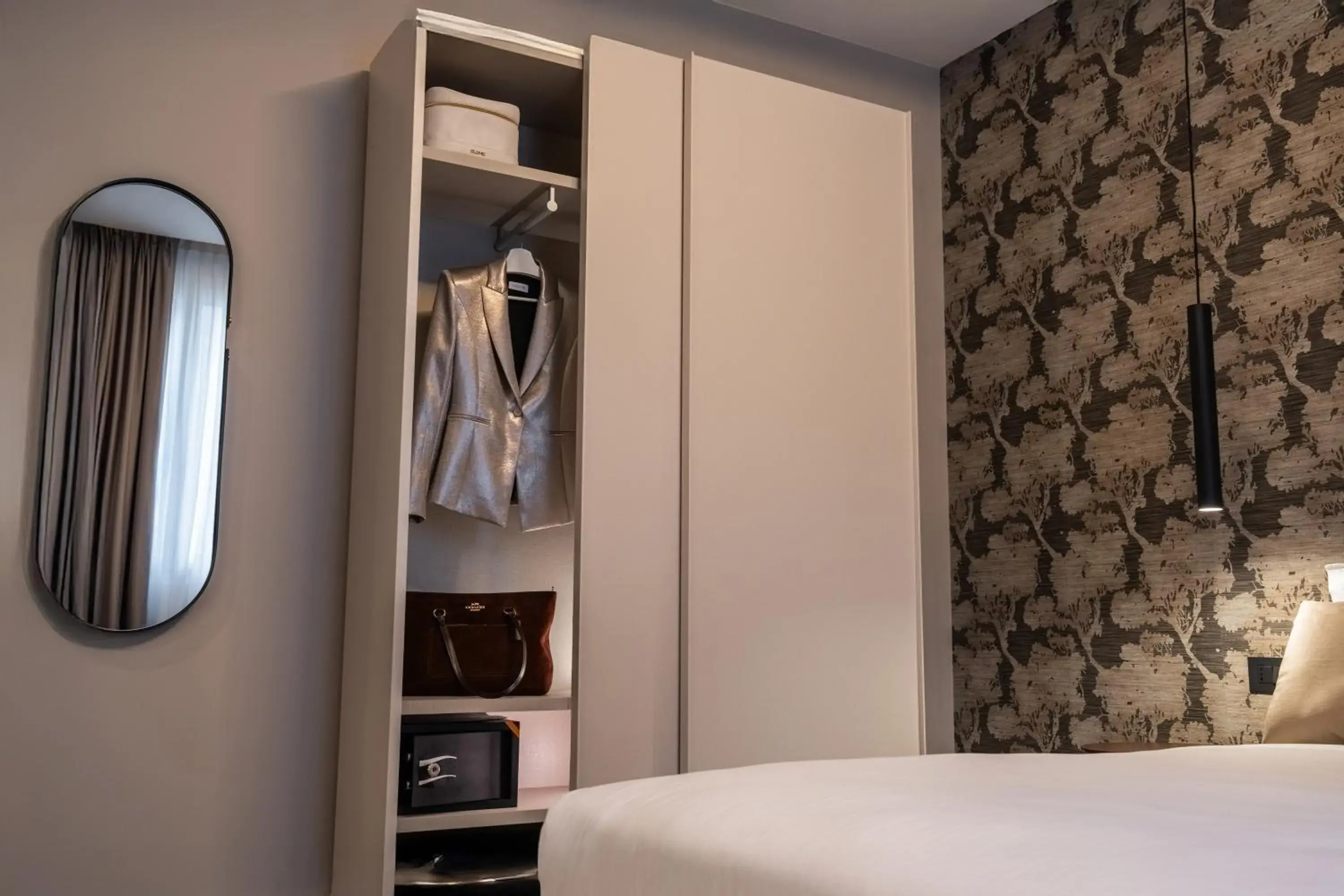 Deluxe Double Room with Balcony in Porpora Suite Hotel Deluxe Double Room with Balcony in Porpora Suite Hotel