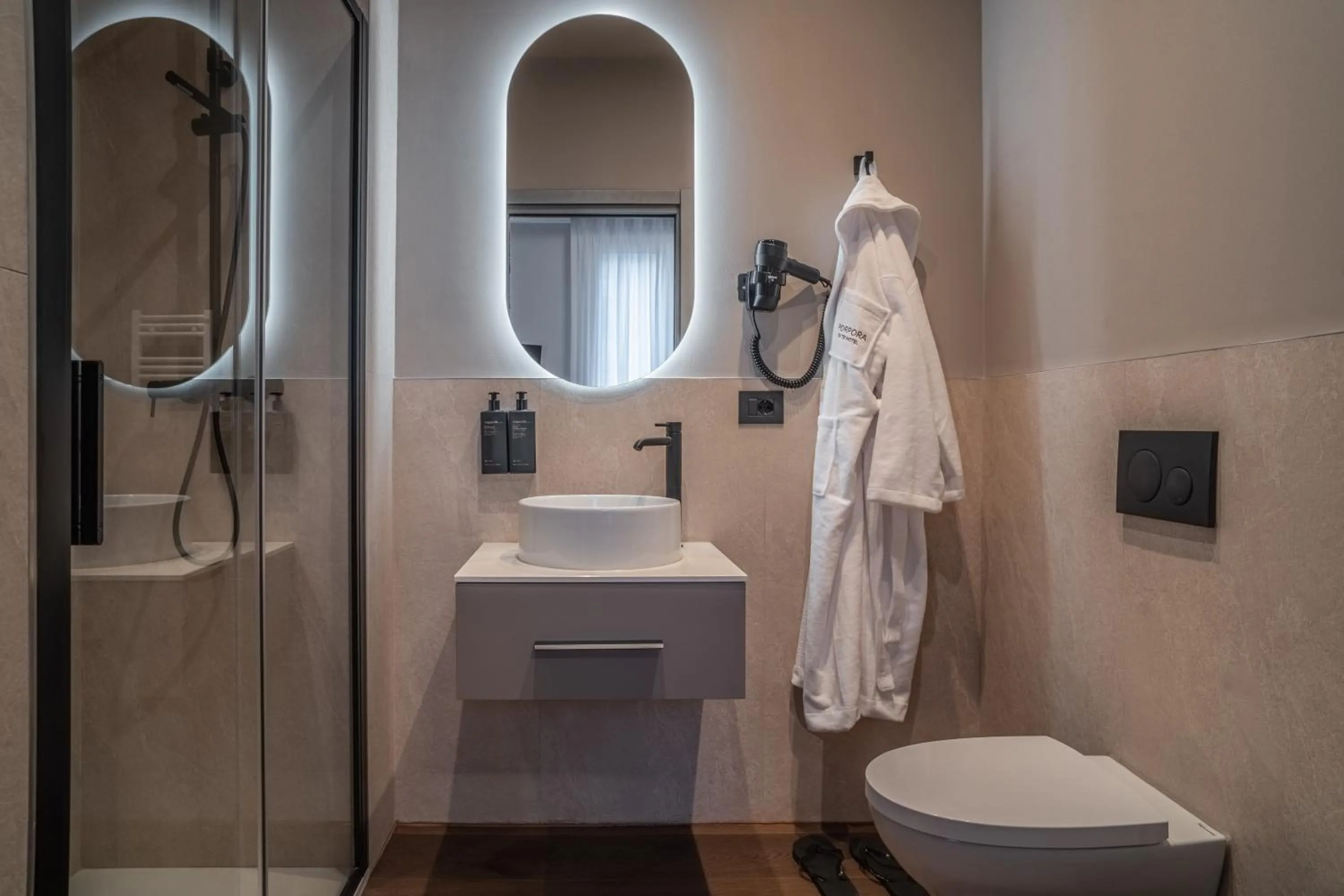 Single Room with Balcony in Porpora Suite Hotel
