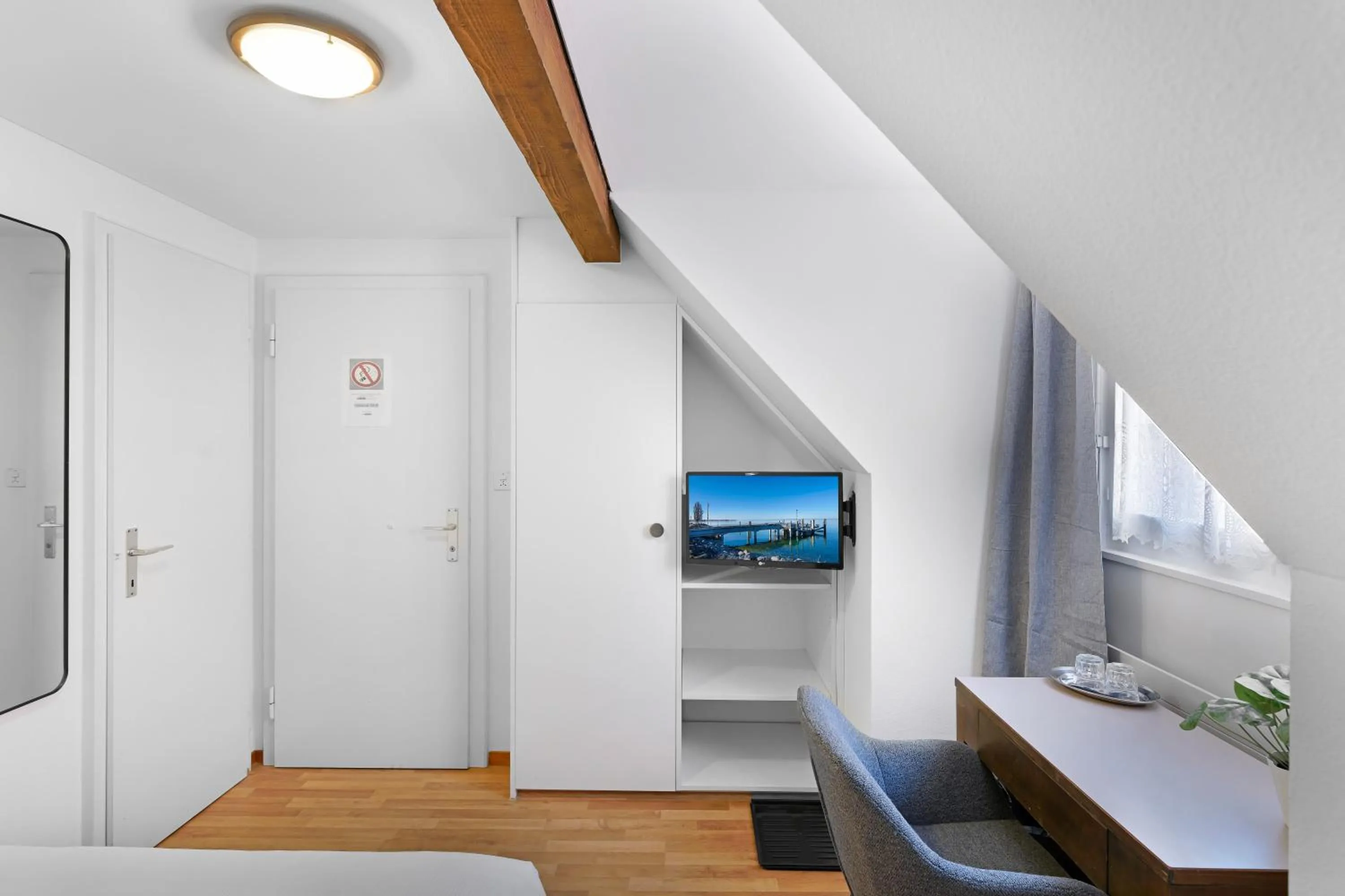 TV and multimedia, Bed in Hotel Schiff