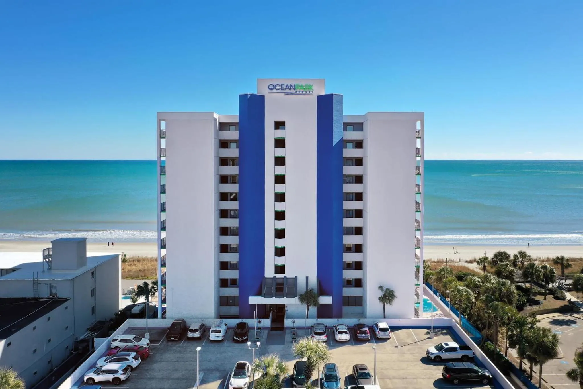 Property building in Ocean Park Resort