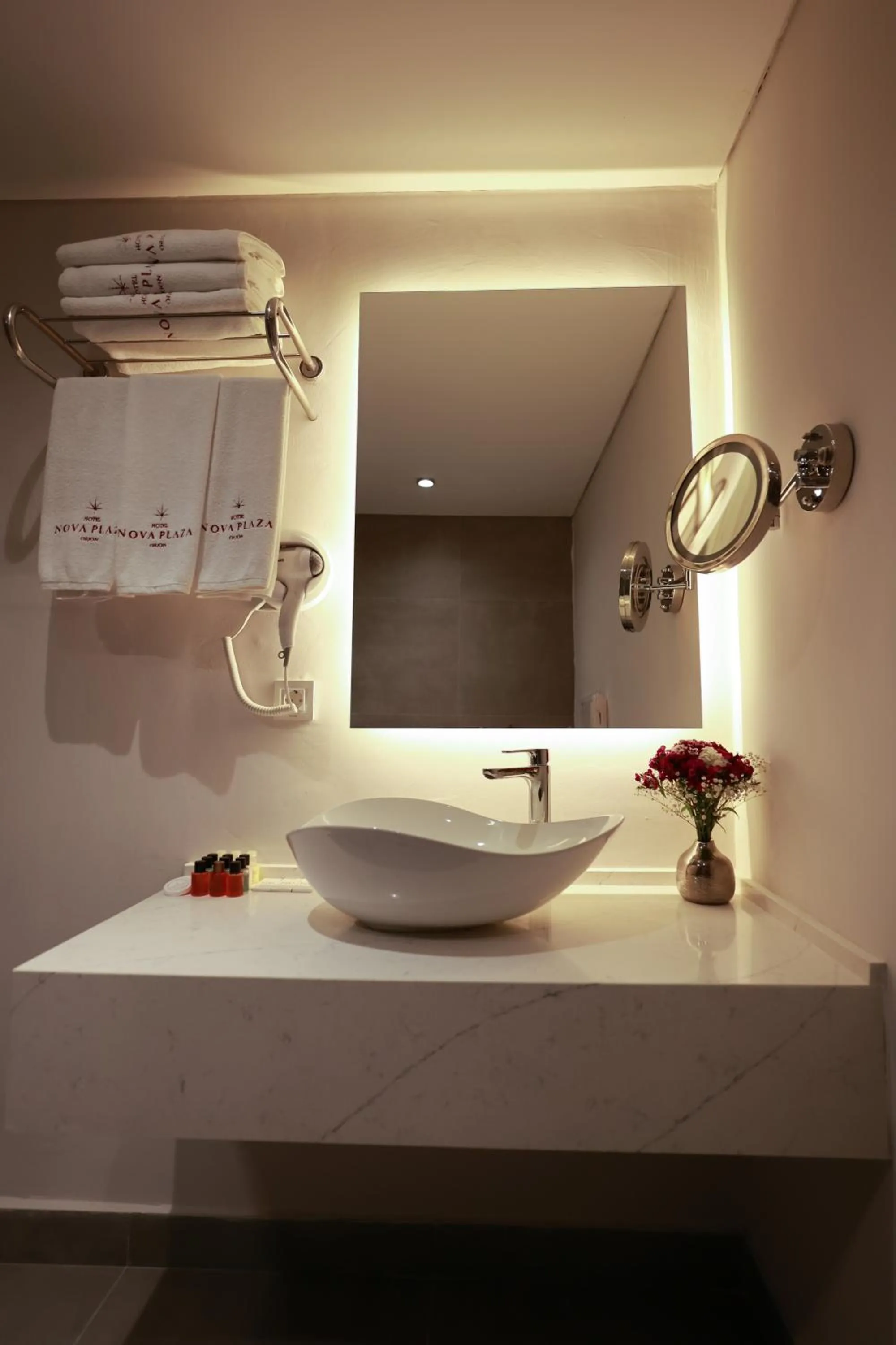 Bathroom in Nova Plaza Orion Hotel