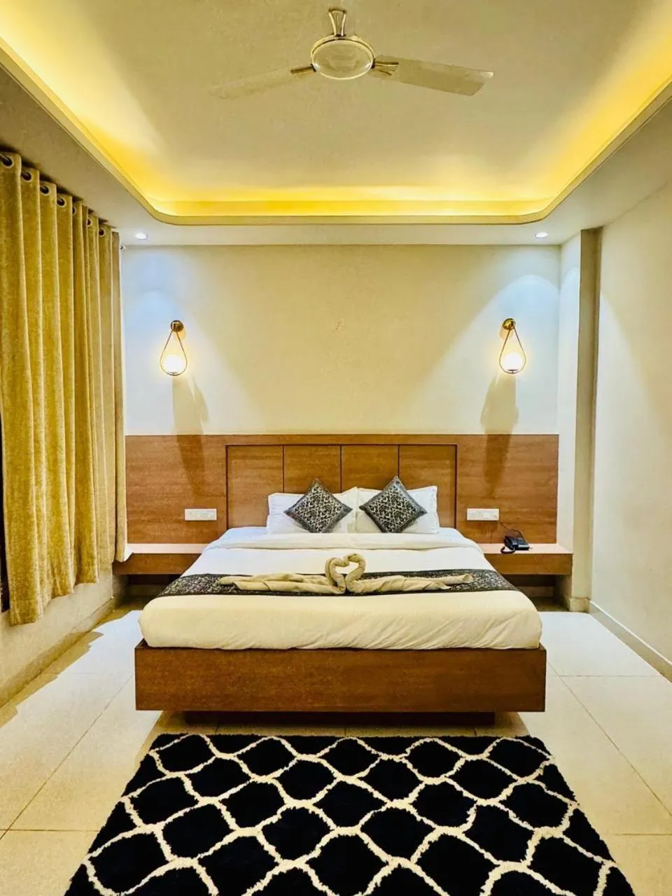 Bed in hotel neelkamal