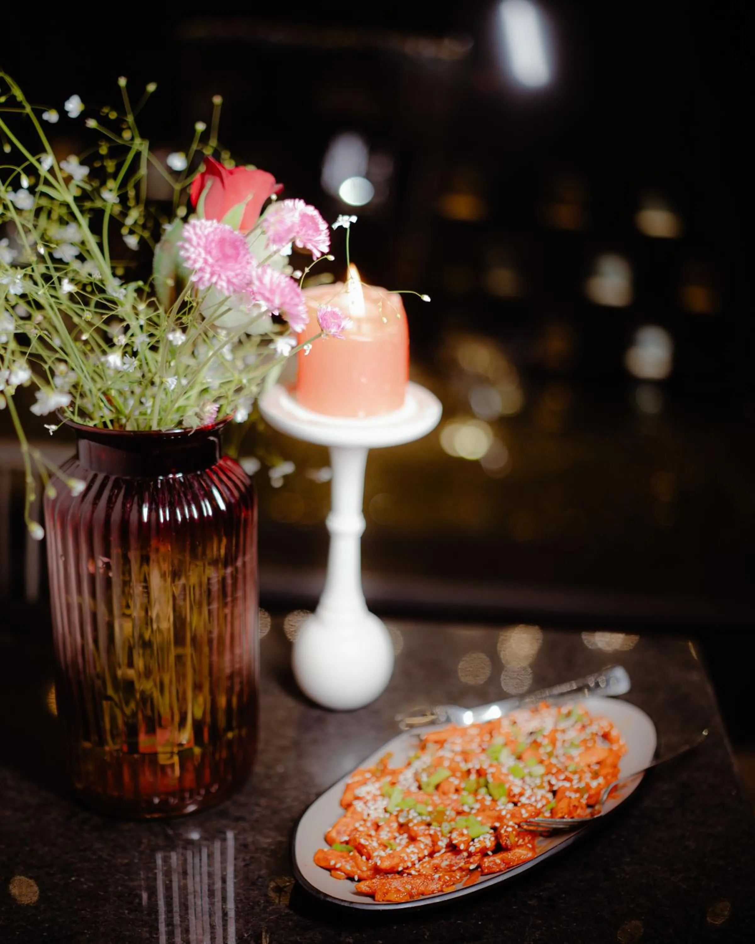 Restaurant/places to eat in hotel neelkamal