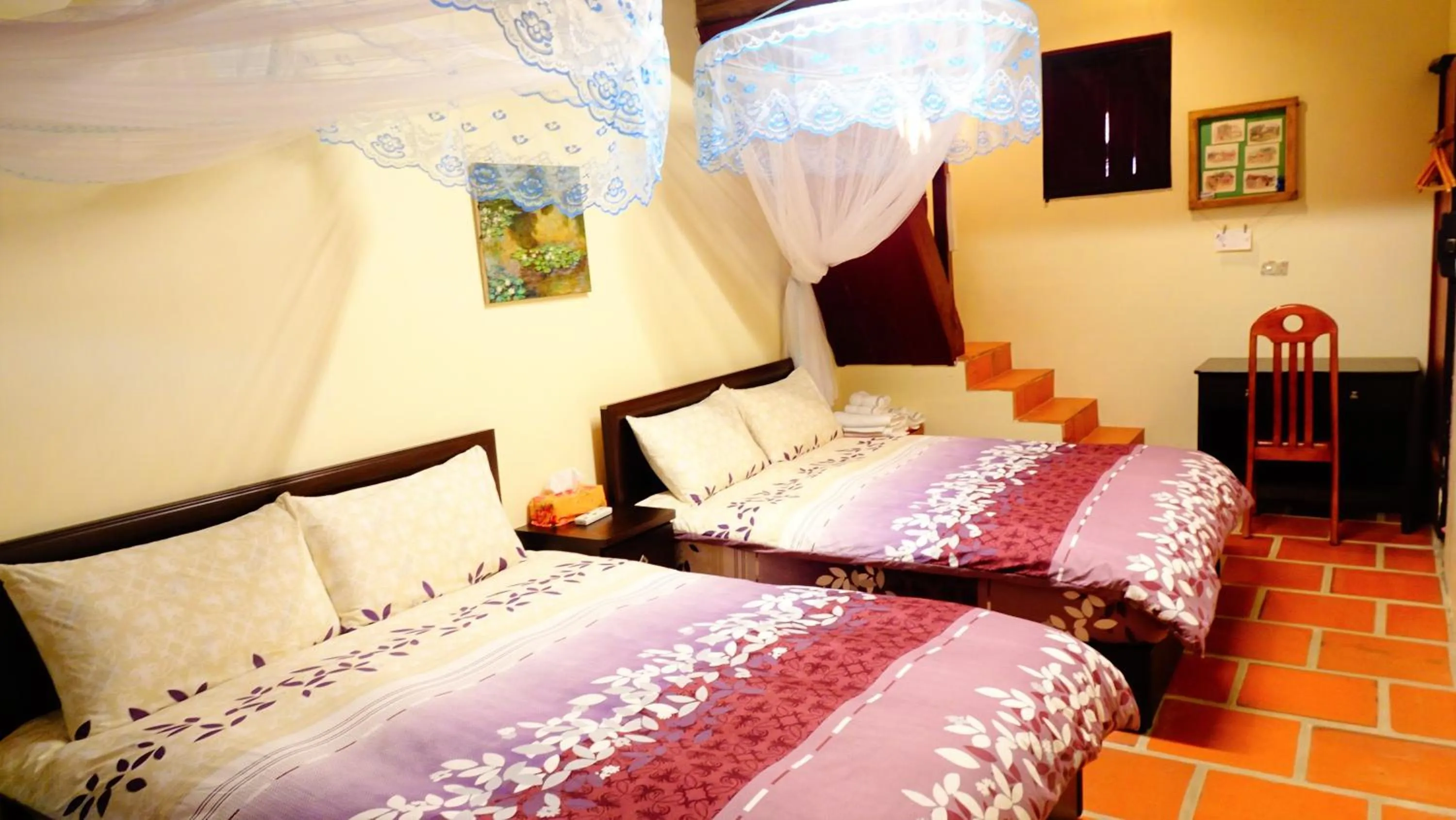 On site, Bed in Pearl B&B