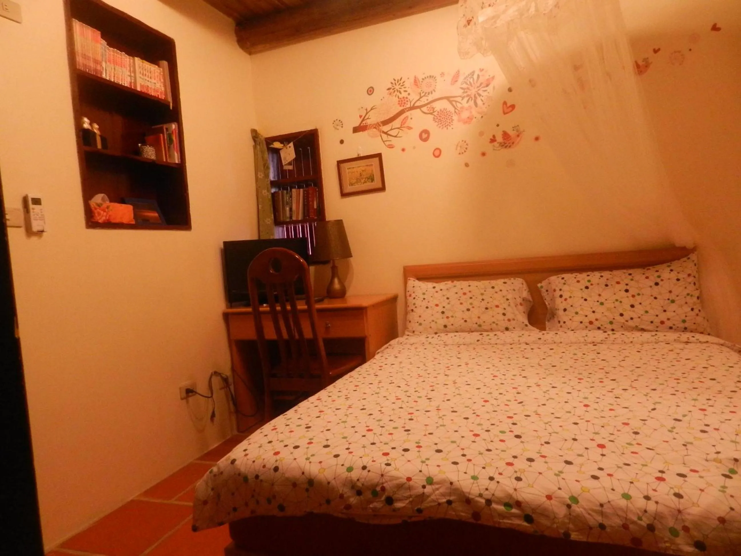 Photo of the whole room, Bed in Pearl B&B