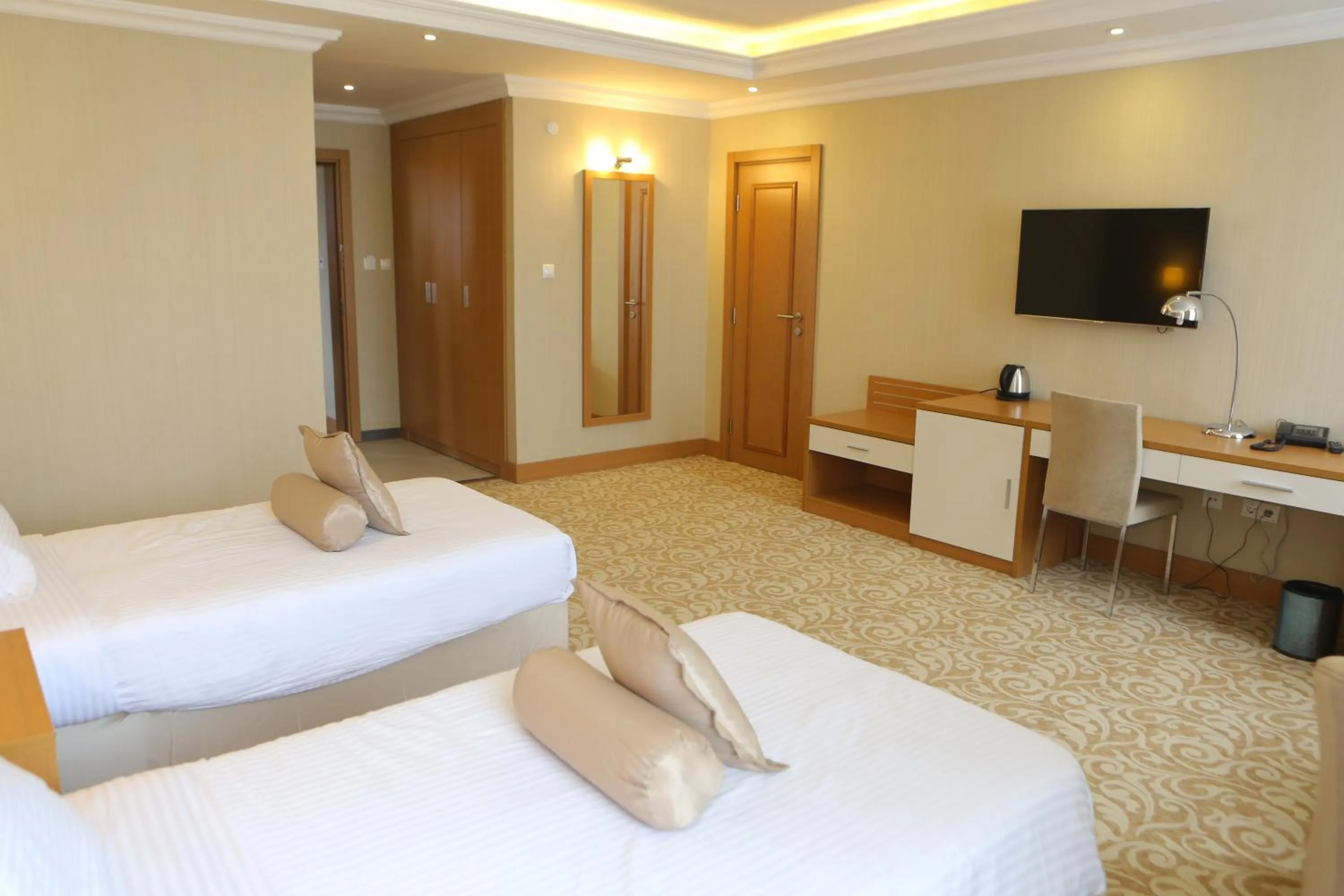 Photo of the whole room, Bed in Momona Hotel