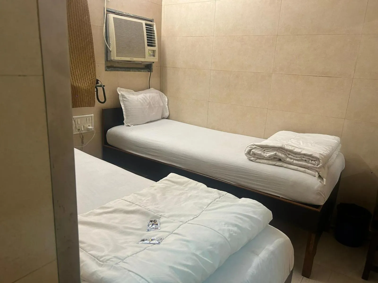Bed in Hotel Kamal