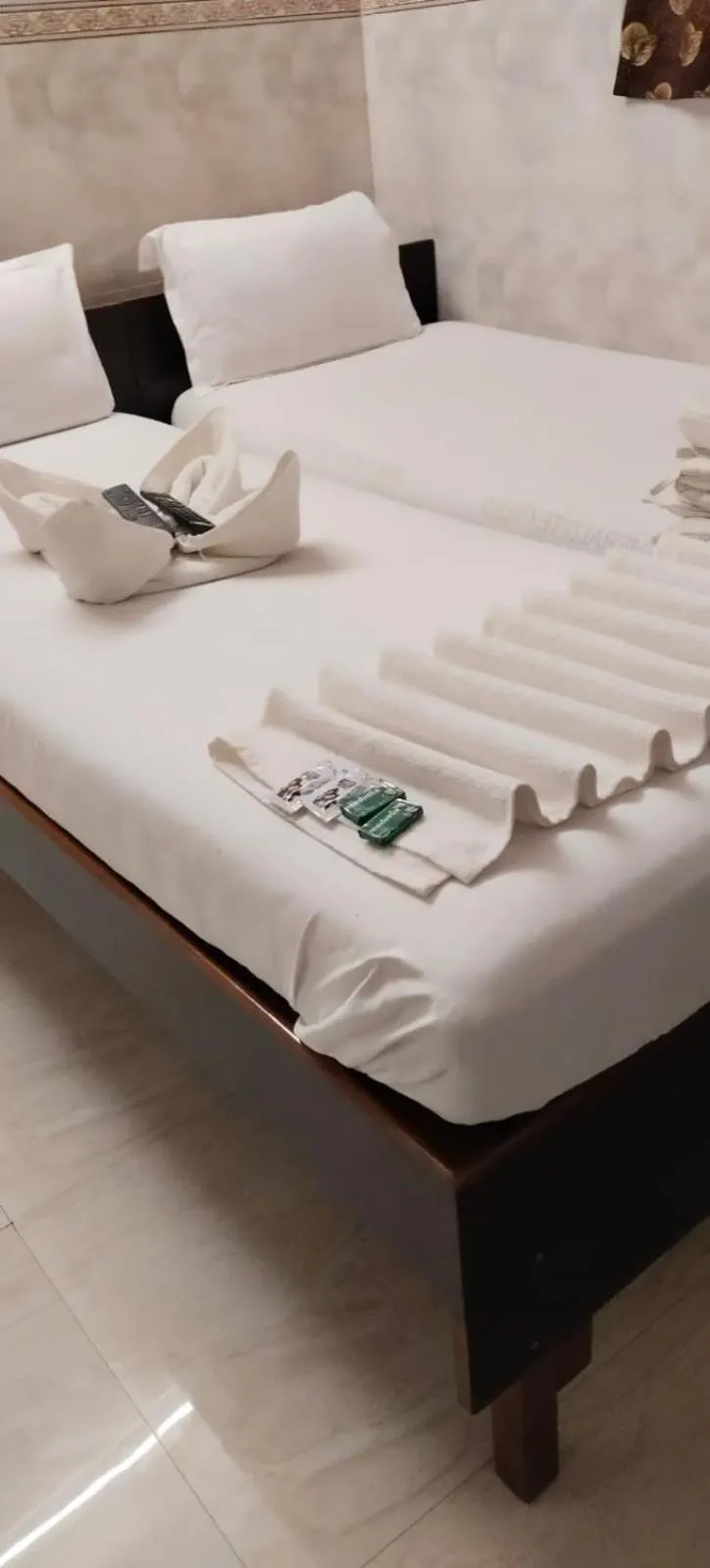 Bed in Hotel Kamal