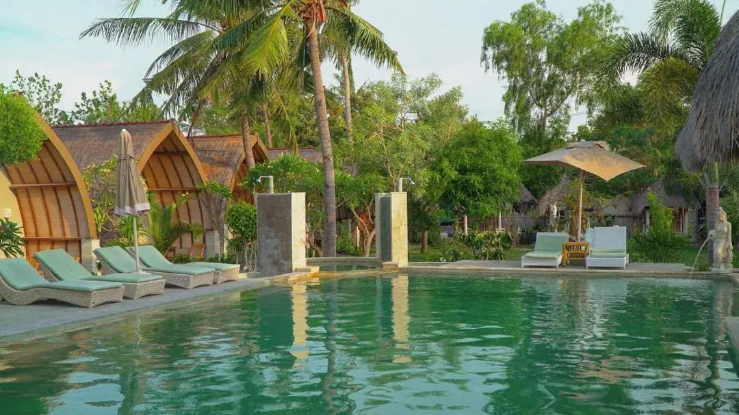 Swimming pool in Puri Air Beach Resort & Spa Swimming pool in Puri Air Beach Resort & Spa